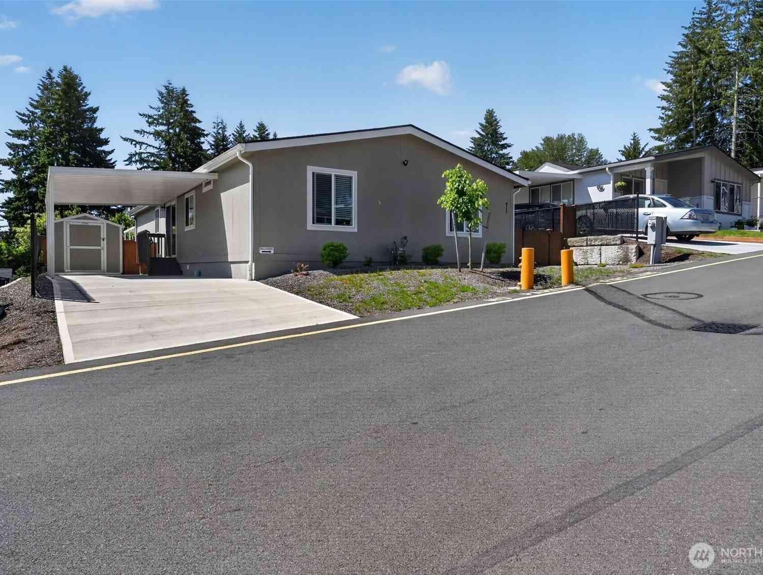 Mobile Home For Sale - 23708 Locust Way #71<br/> Bothell, WA 98021