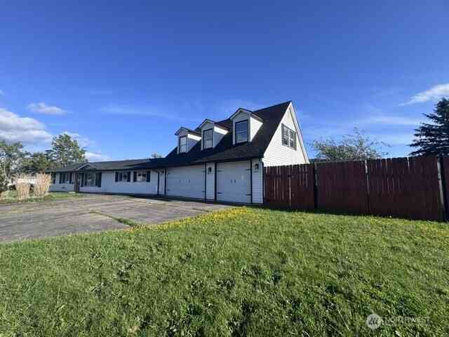 Homes For Sale - 3215 Williams Avenue<br/> Longview, WA 98632