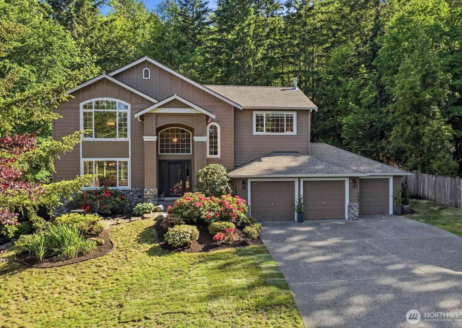 Homes For Sale - 1535 SW 15th Place<br/> King County, North Bend, WA 98045
