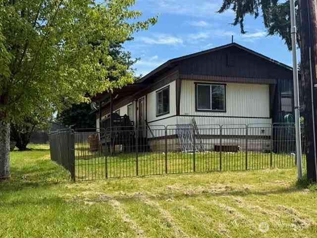 Mobile Home For Sale - 818 D Street<br/> Lewis County, Vader, WA 98593