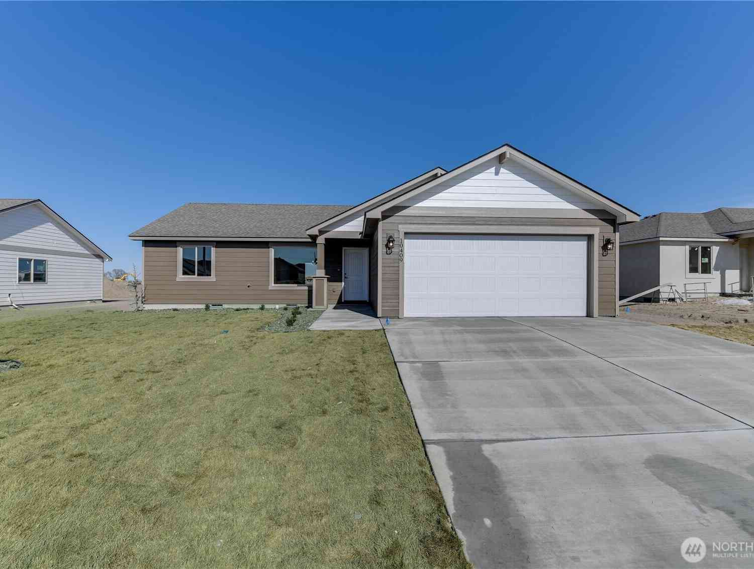 Homes For Sale - 330 N Sandy Loop<br/> Grant County, Moses Lake, WA 98837