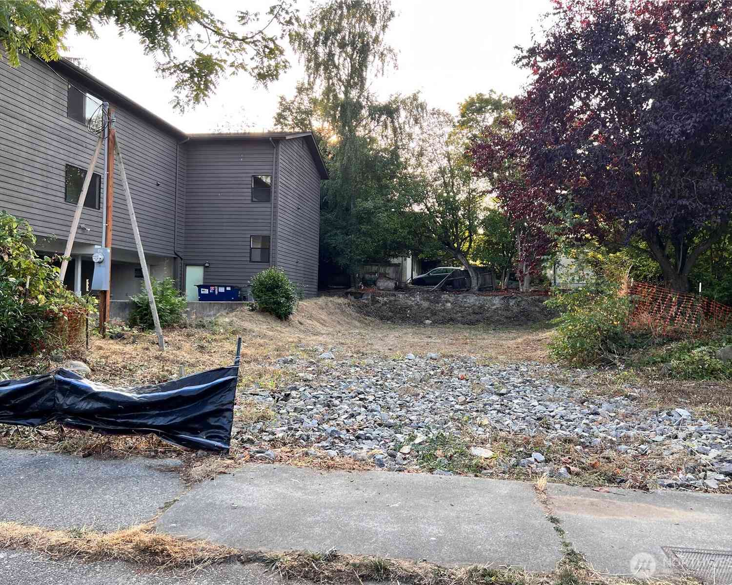 Vacant Land For Sale - 9239 Interlake Avenue<br/> Seattle, WA 98103