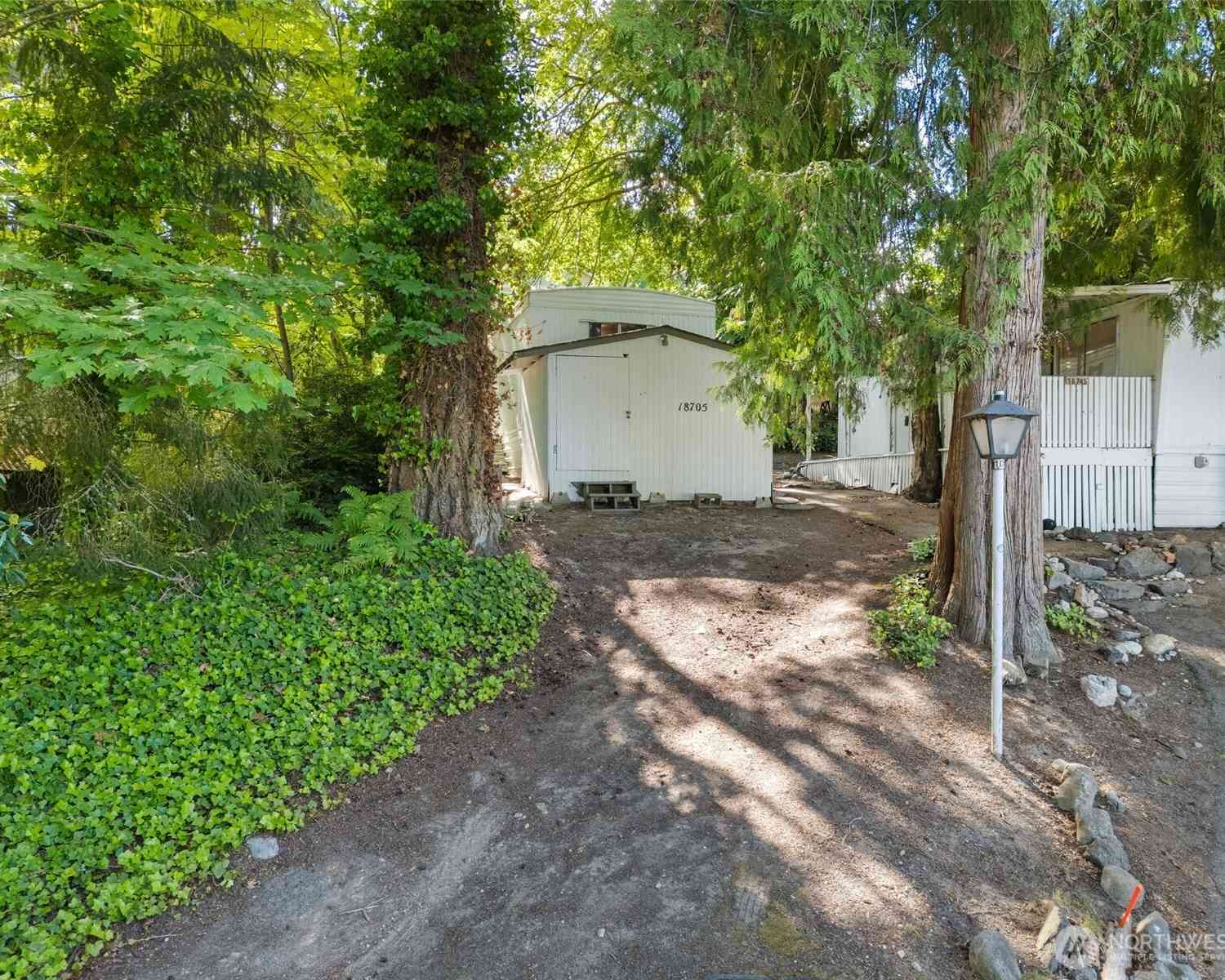 Mobile Home For Sale - 18705 1st Avenue<br/> Kitsap County, Suquamish, WA 98392