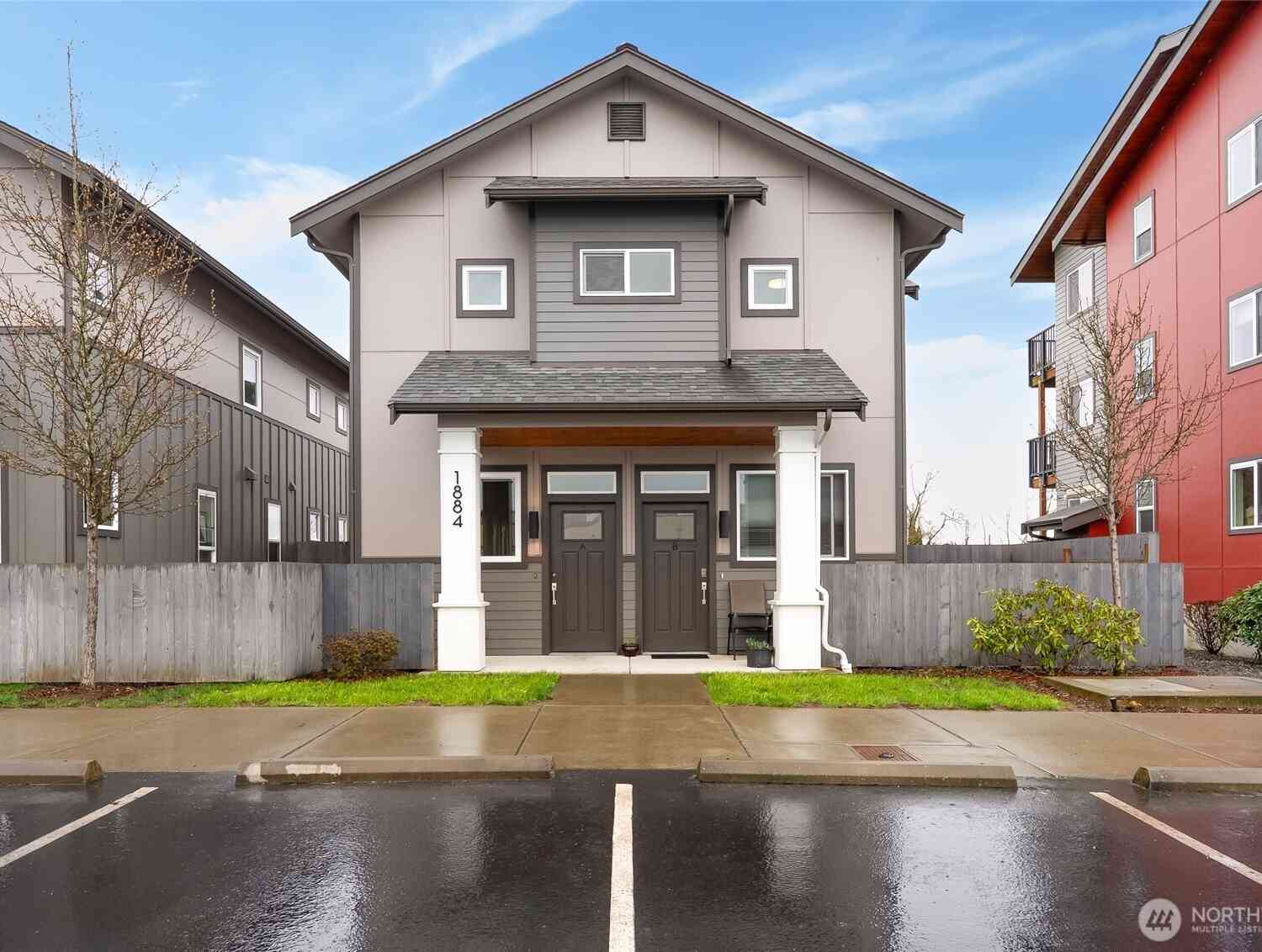 Condo For Sale - 1884 Front Street #B<br/> Whatcom County, Lynden, WA 98264