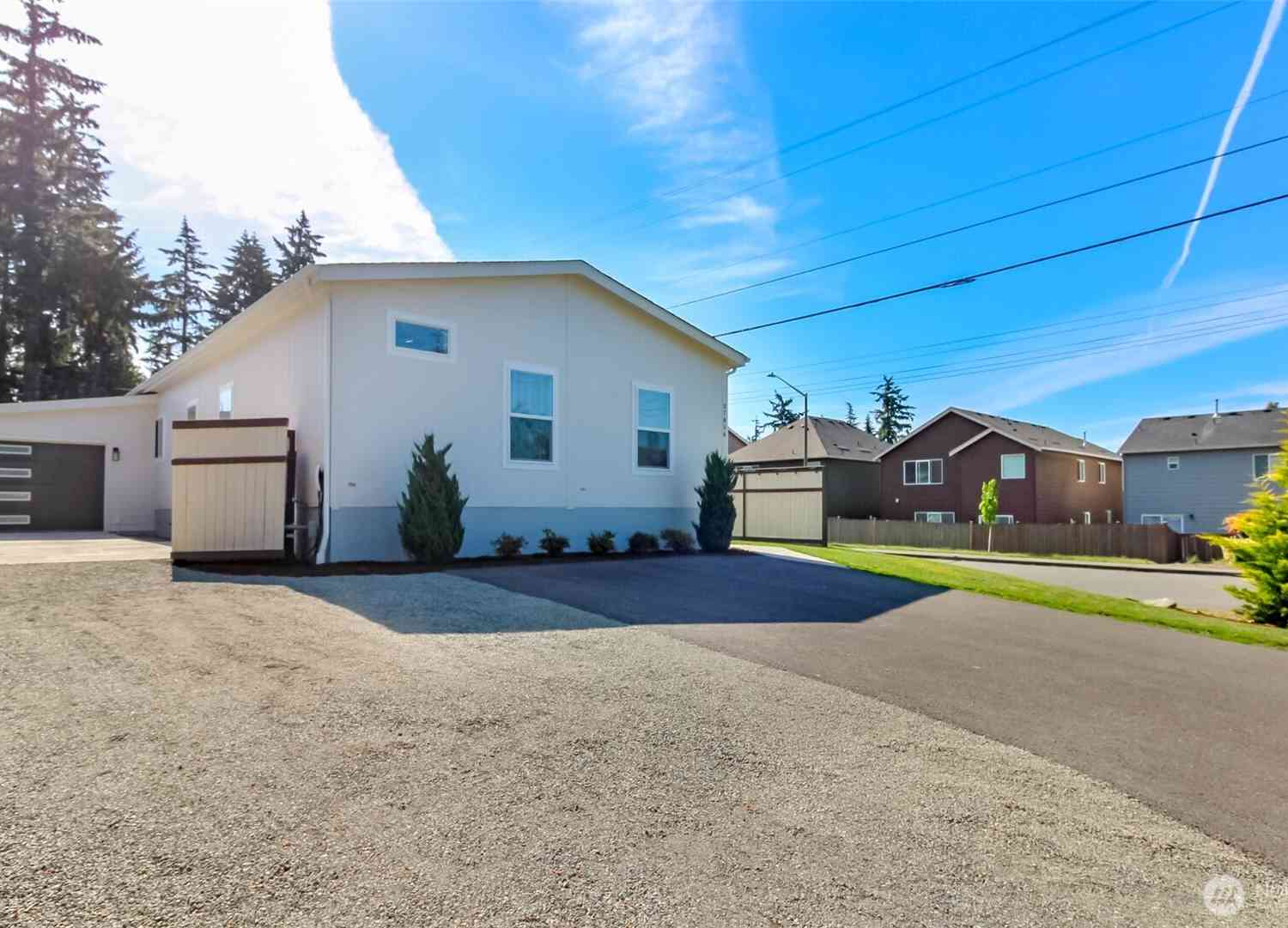 Mobile Home For Sale - 37856 40th Avenue<br/> Auburn, WA 98001