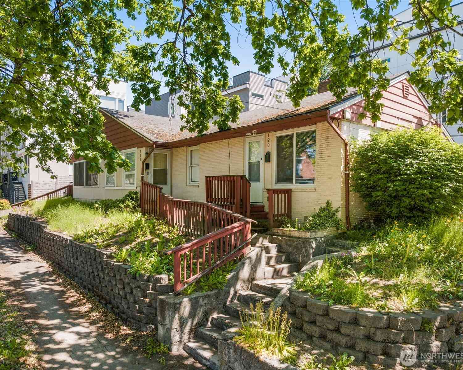 Multifamily For Sale - 118 27th Avenue<br/> Seattle, WA 98144