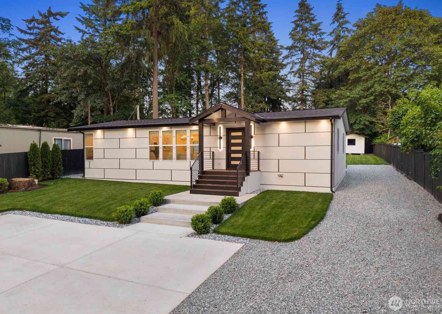 Mobile Home For Sale - 33900 53rd Avenue<br/> Auburn, WA 98001