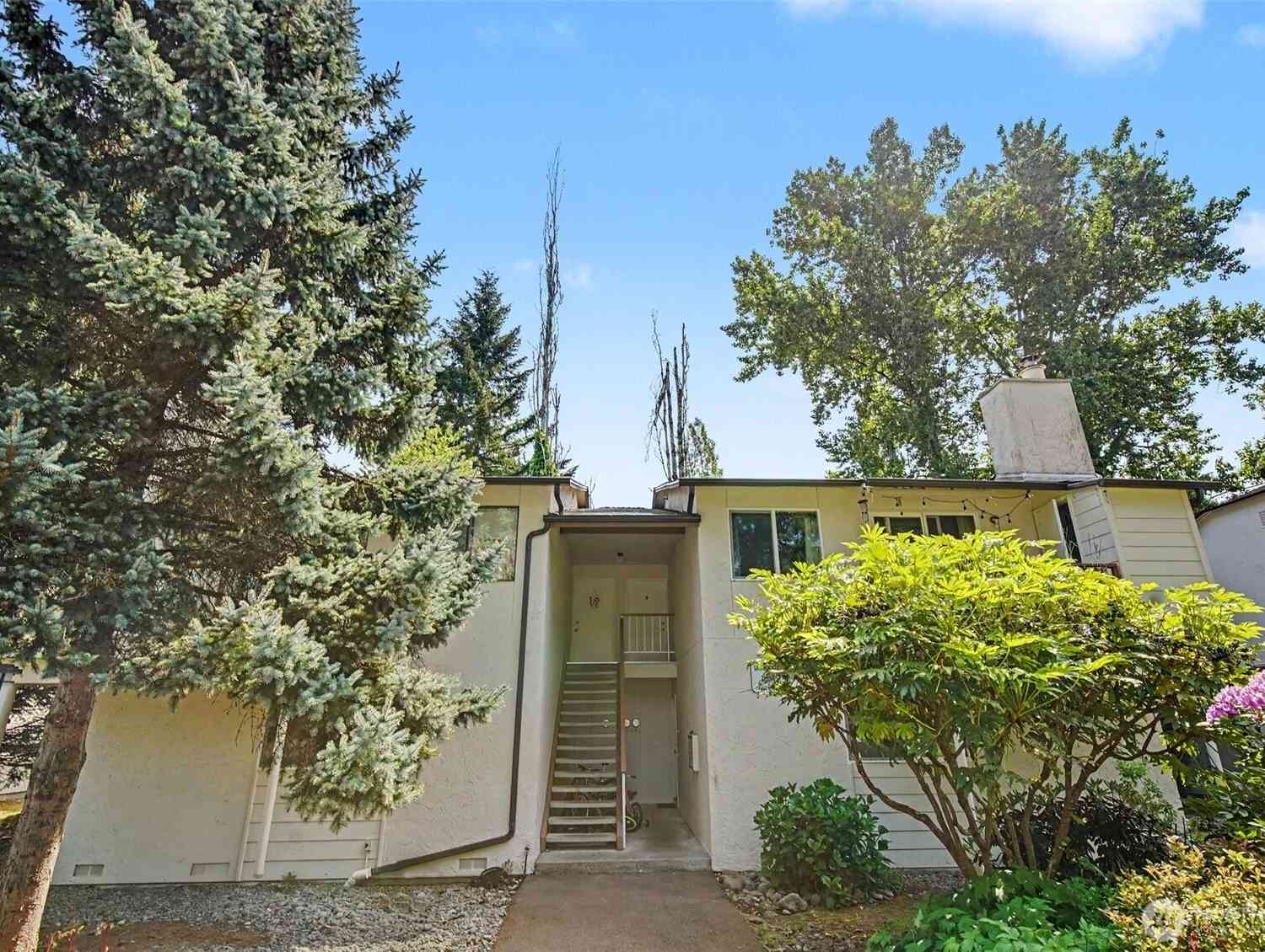 Condo For Sale - 14148 74th Place #A<br/> Kirkland, WA 98034