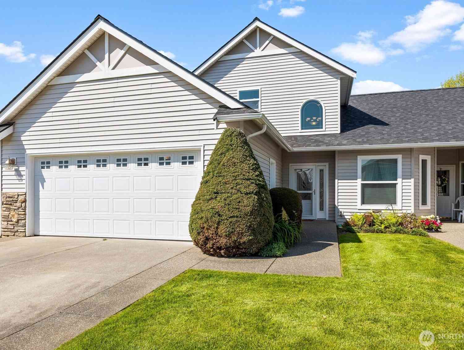 Condo For Sale - 1149 Aaron Drive #B<br/> Whatcom County, Lynden, WA 98264