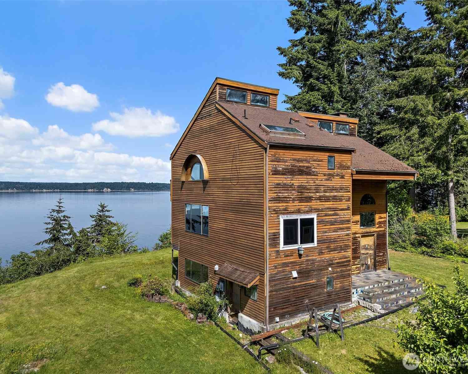 Homes For Sale - 7544 Sandy Point Beach Road<br/> Thurston County, Olympia, WA 98516