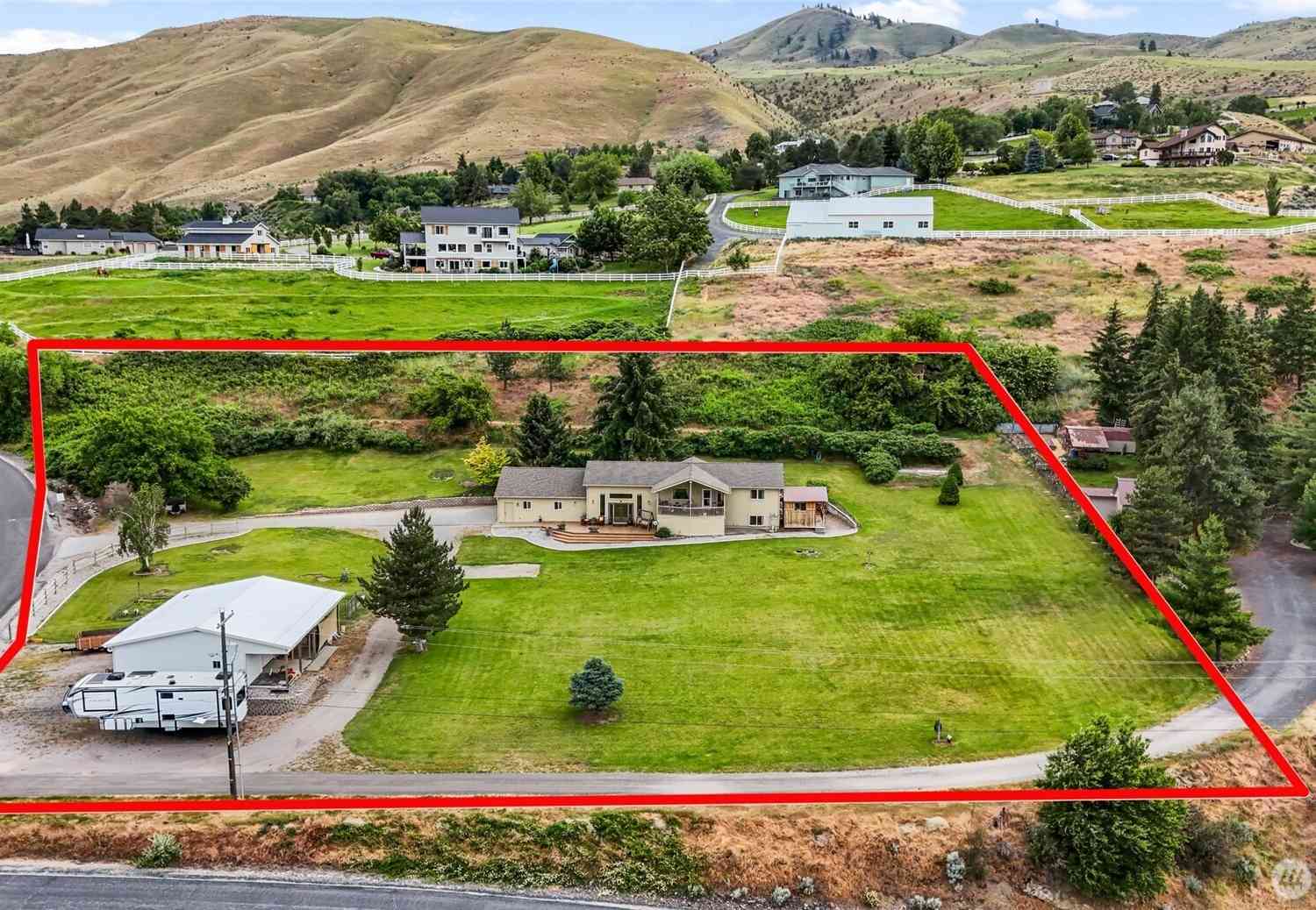 Homes For Sale - 2049 Sleepy Hollow Road<br/> Wenatchee, WA 98801