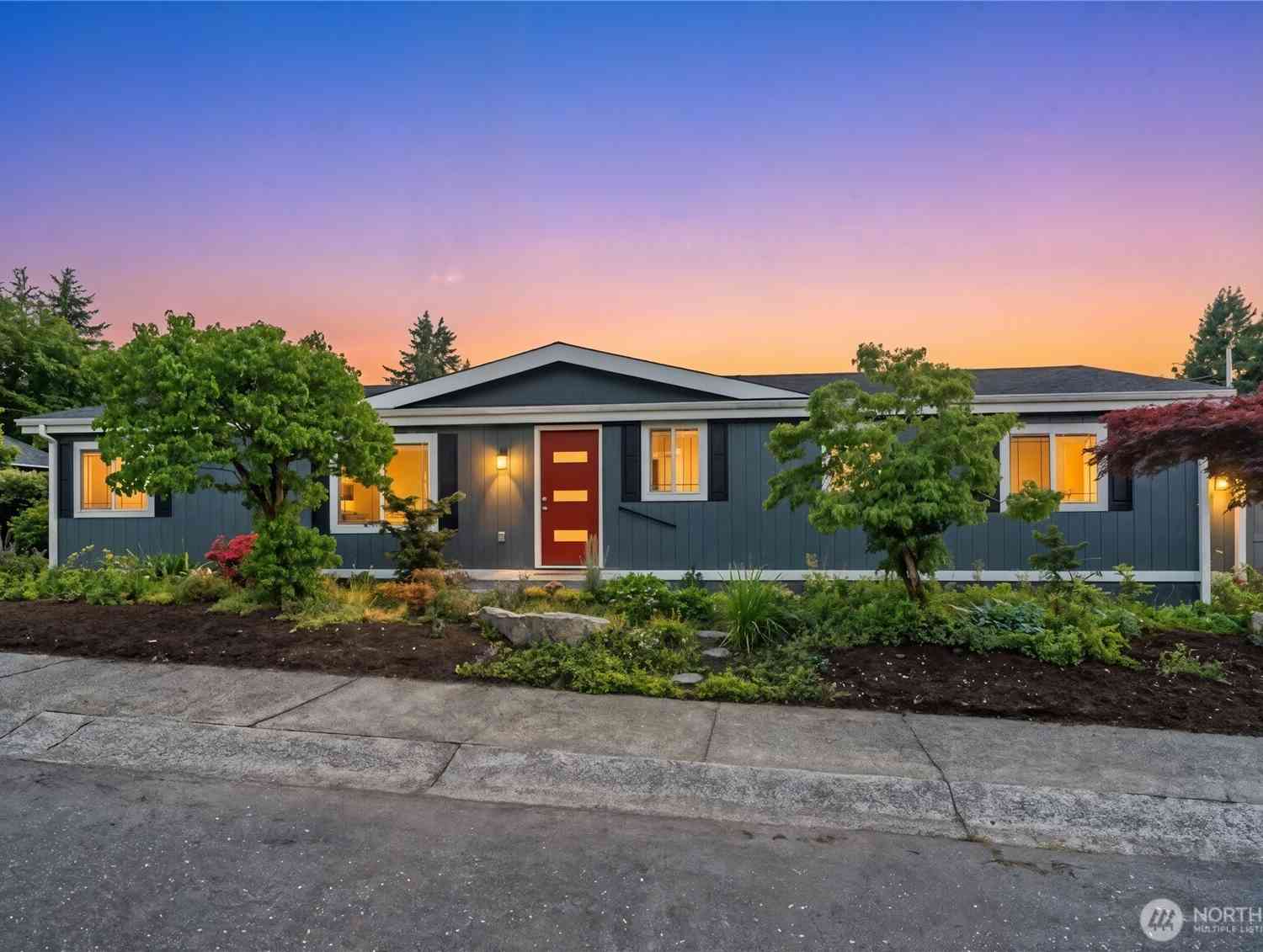 Mobile Home For Sale - 17138 117th Court<br/> Bothell, WA 98011