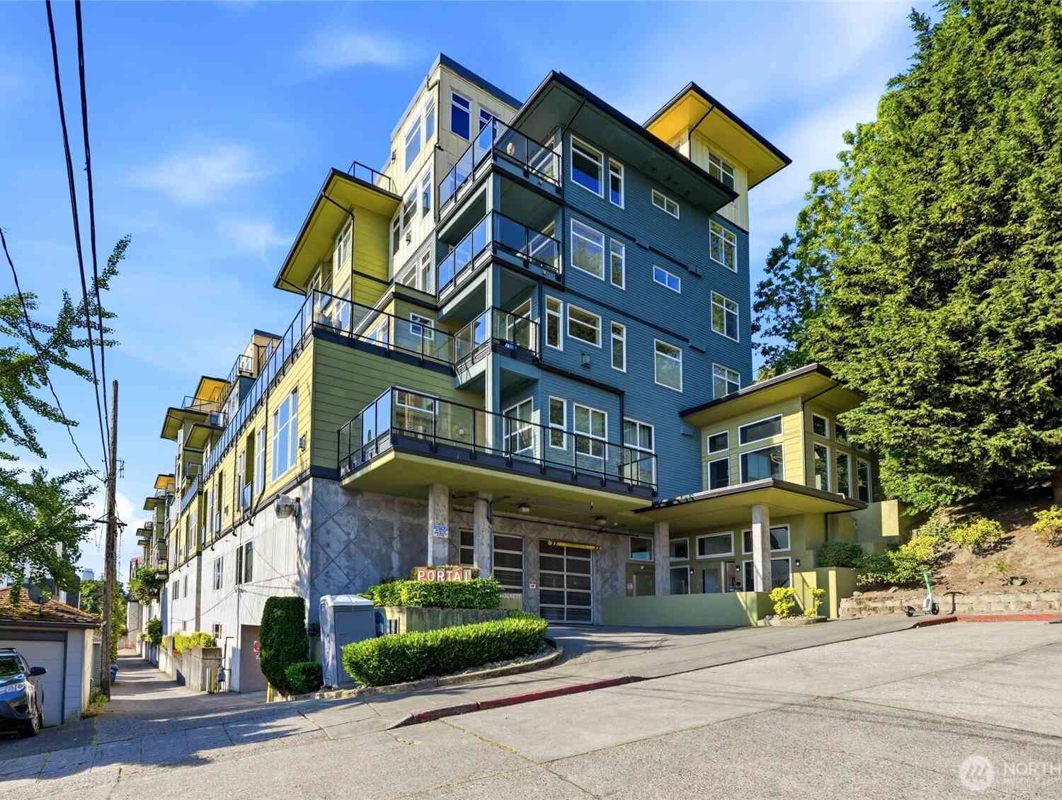 Condo For Sale - 655 Crockett Street #B203<br/> Seattle, WA 98109