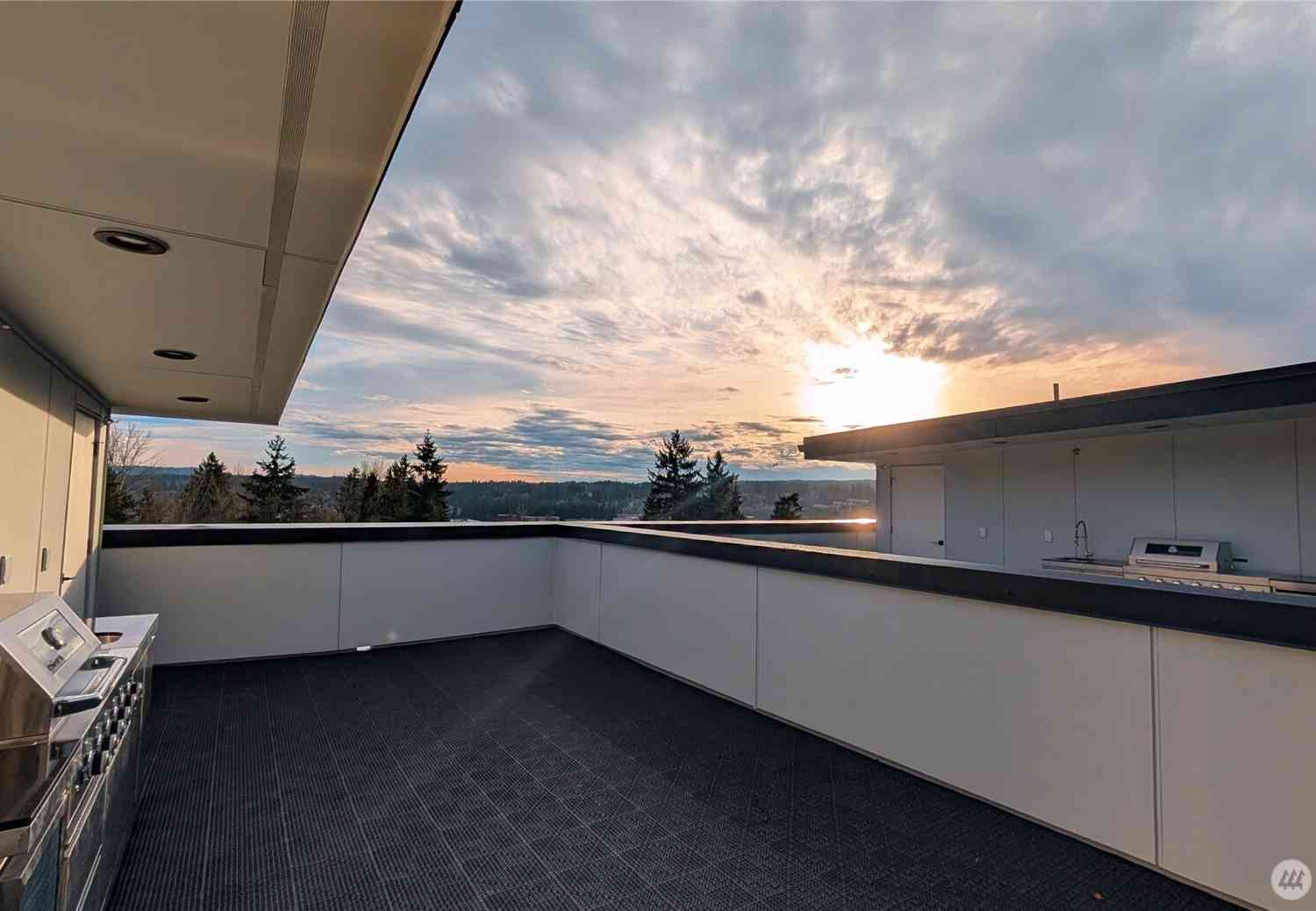 Condo For Sale - 8923 166th Avenue #102<br/> Redmond, WA 98052