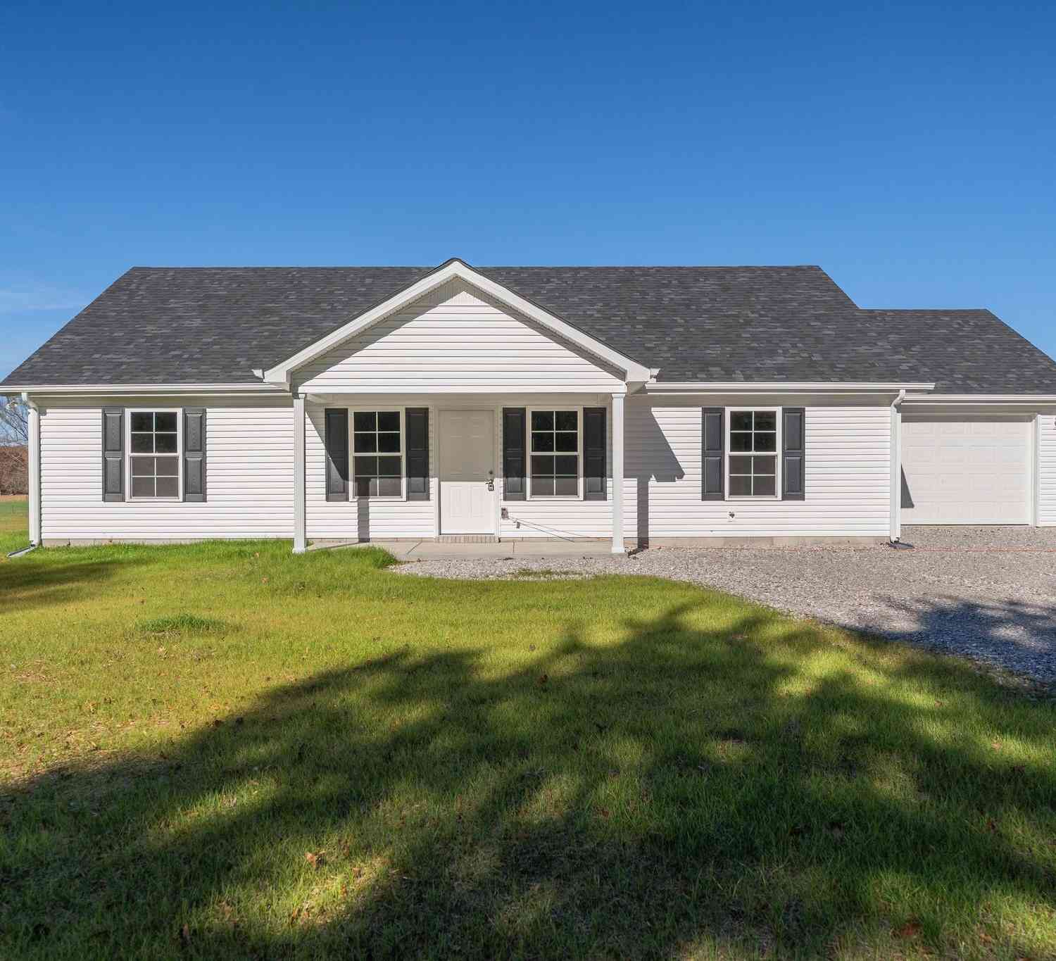 Homes For Sale - 1585 Paynes Church Rd<br/> Franklin County County, Winchester, TN 37398