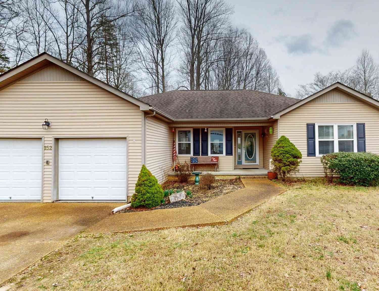 Homes For Sale - 152 Shawna St<br/> Warren County County, McMinnville, TN 37110