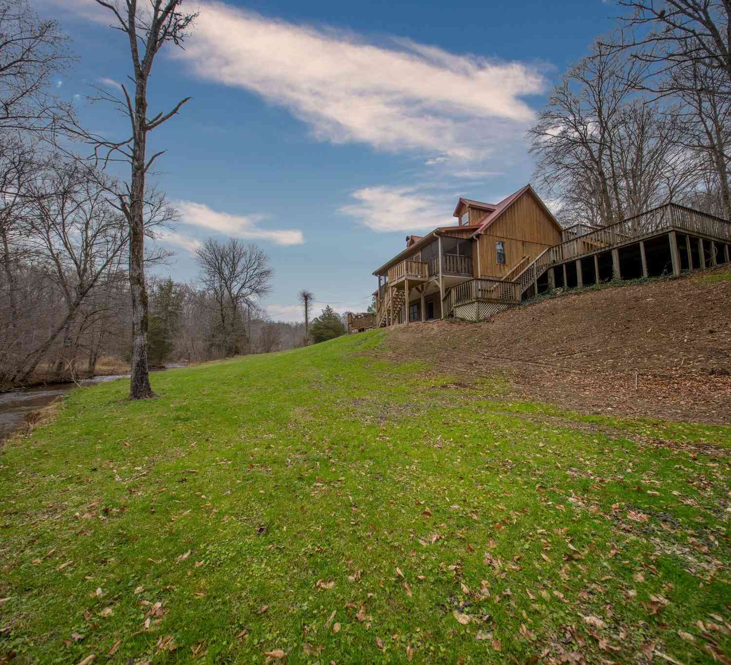 Homes For Sale - 323 Spring Creek Rd<br/> Westpoint, TN 38486
