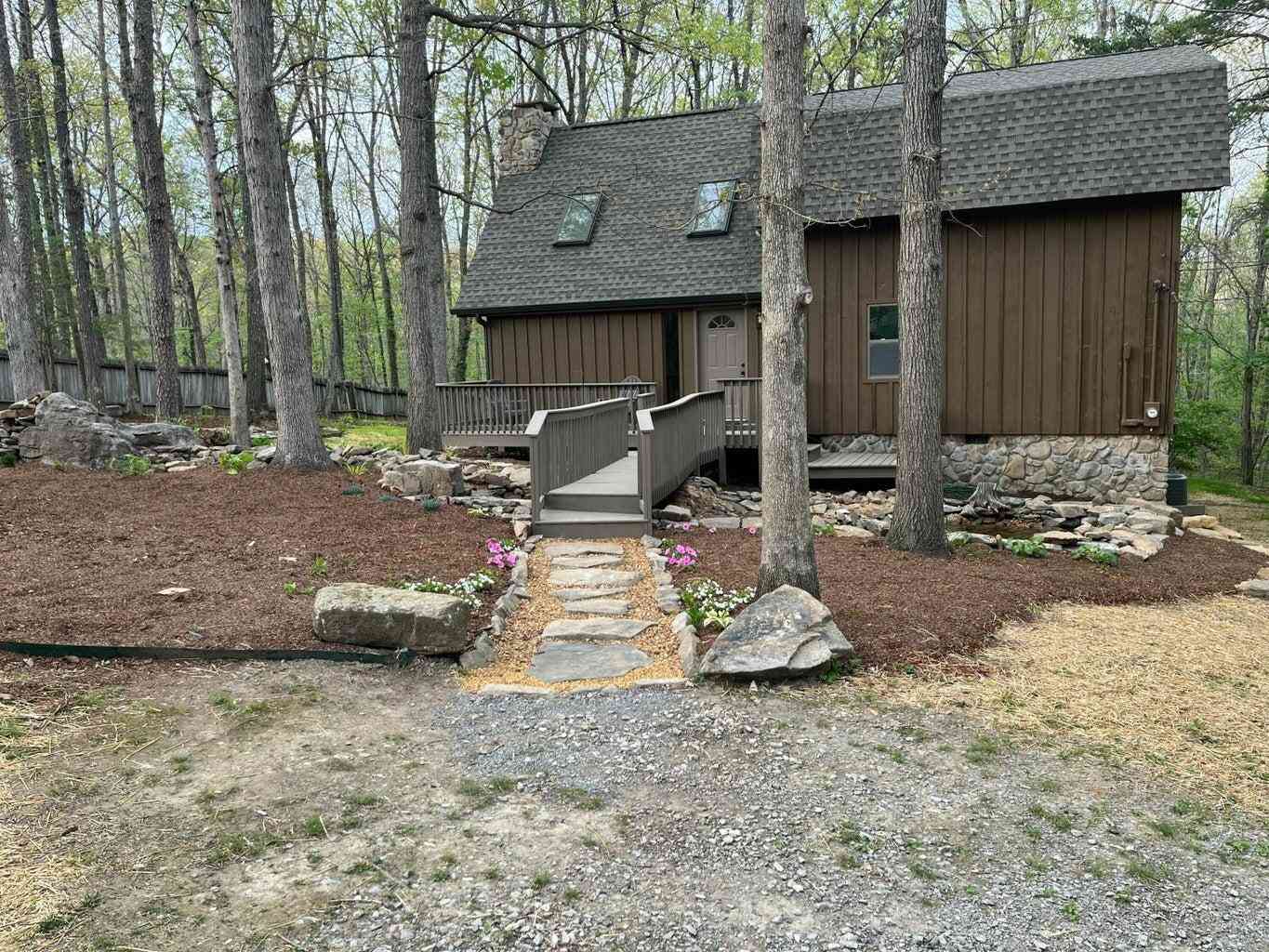 Homes For Sale - 43 Miller Cove Circle<br/> Signal Mountain, TN 37377