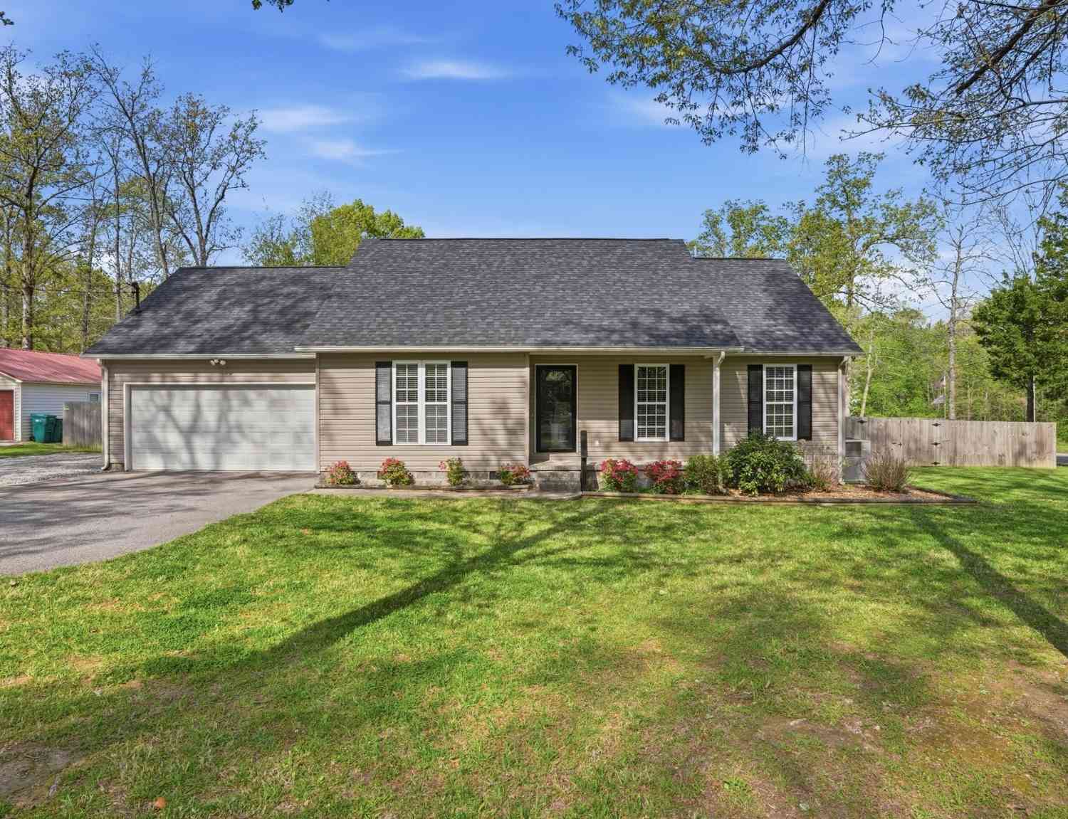 Homes For Sale - 367 Carol Cir<br/> Franklin County County, Winchester, TN 37398