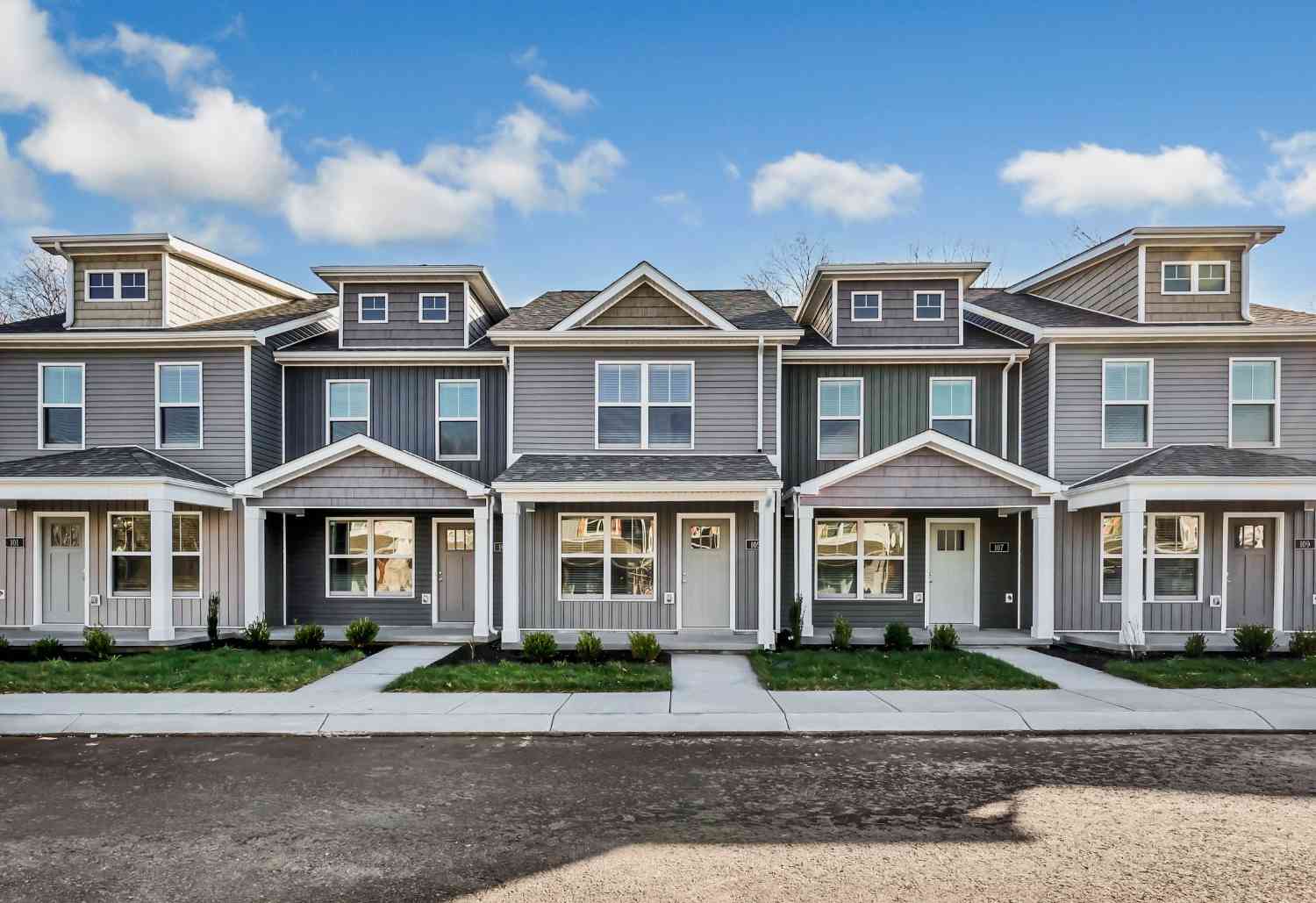 Condo For Sale - 103 Quarry Point Dr<br/> Clarksville, TN 37043