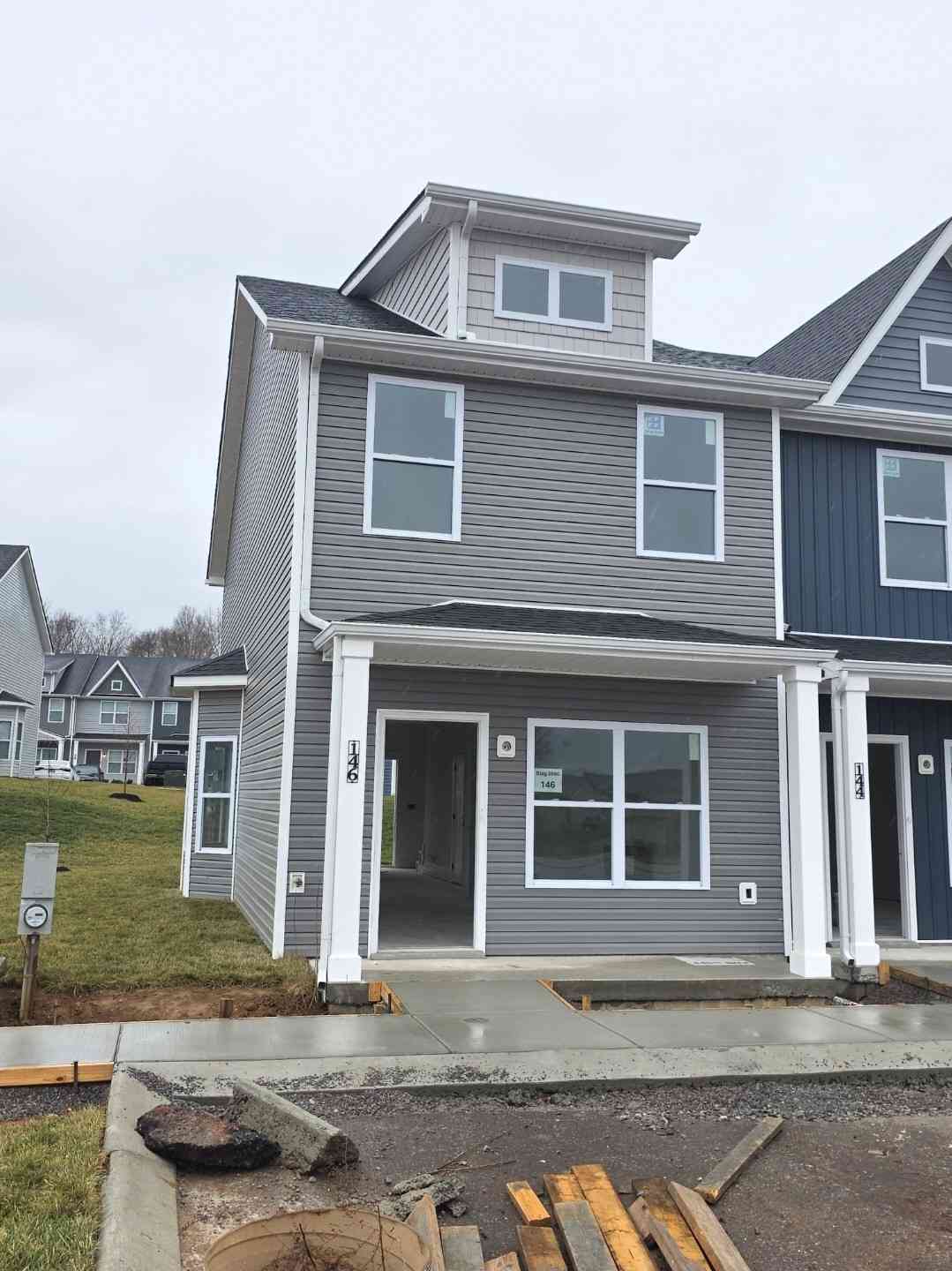 Condo For Sale - 146 Front Ridge Circle<br/> Clarksville, TN 37040