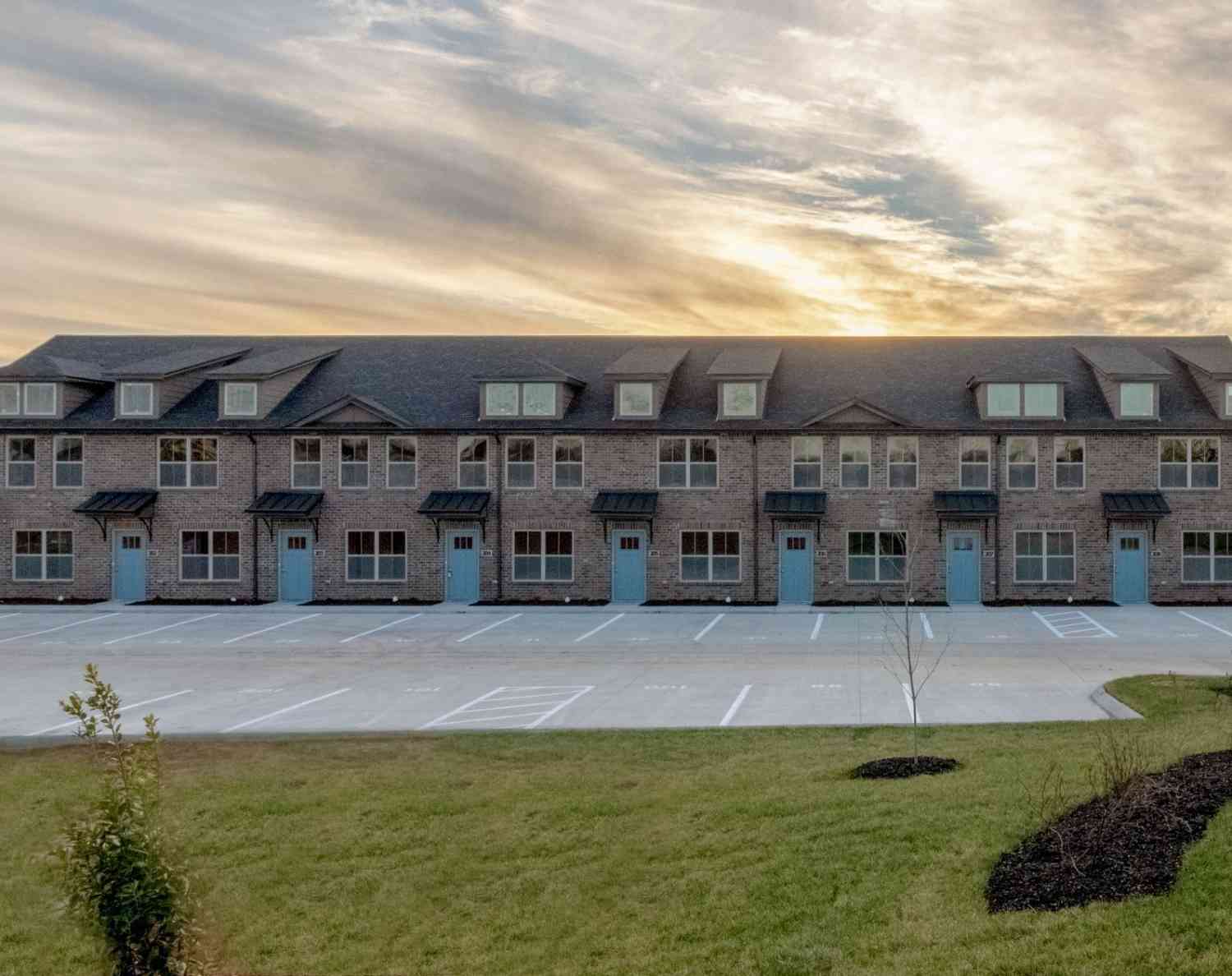 Condo For Sale - 1000 Henry Place Blvd #807<br/> Clarksville, TN 37042