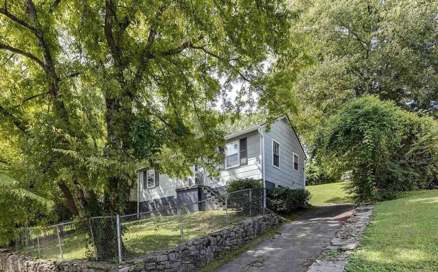 Condo For Rent - 906 S 14th St<br/> Nashville, TN 37206
