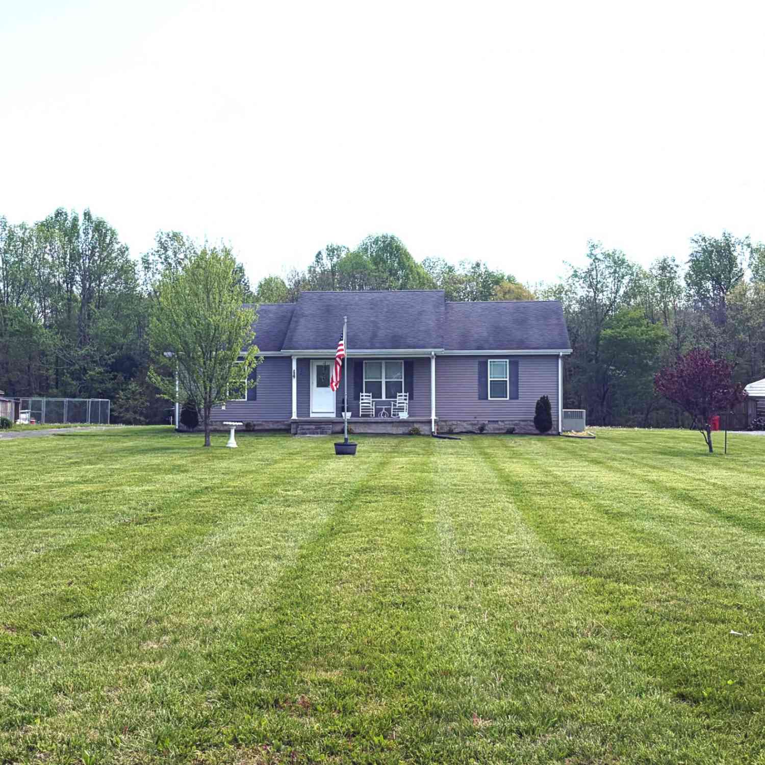 Homes For Sale - 260 Miller Rd<br/> Macon County, Lafayette, TN 37083