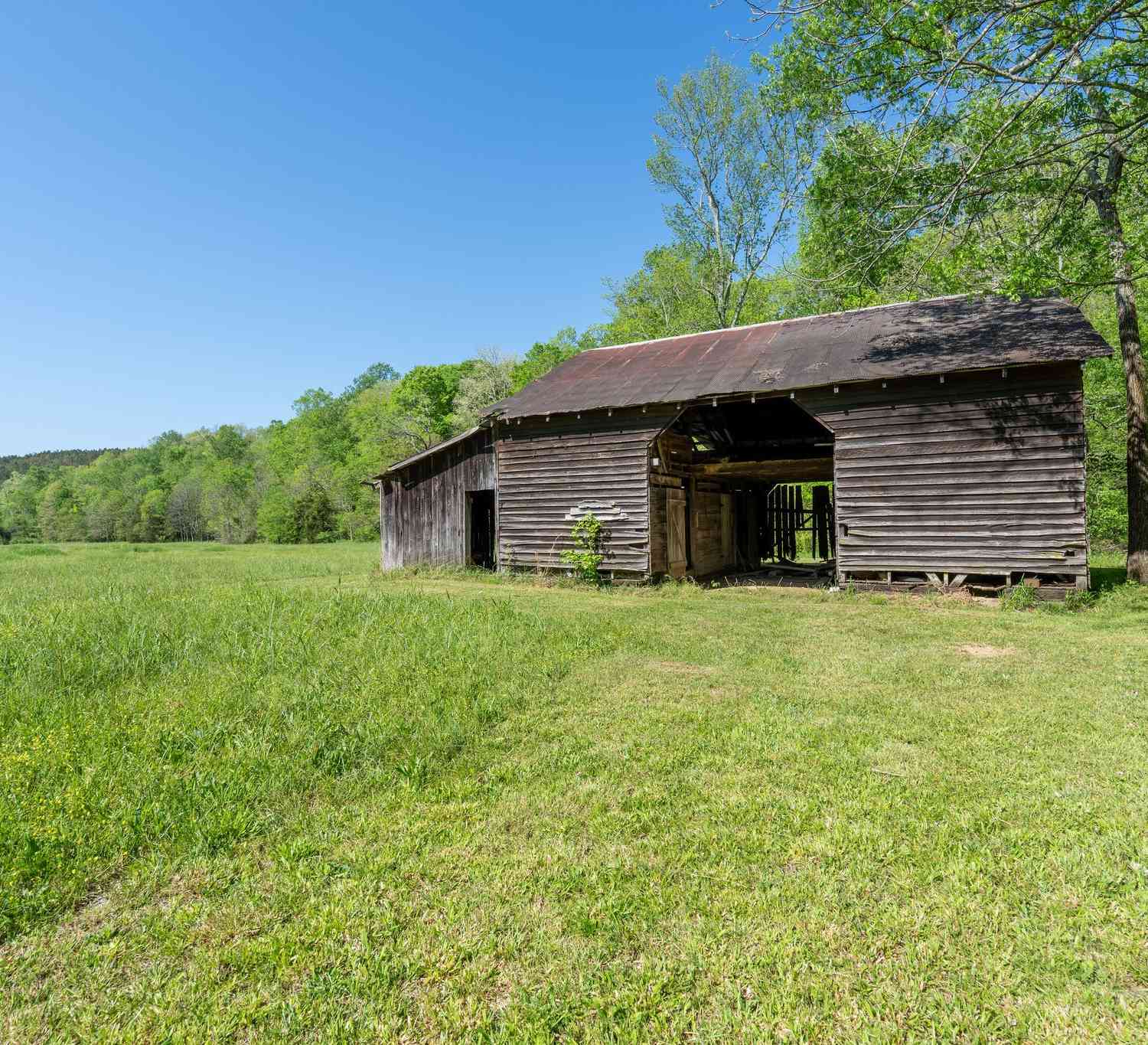 Homes For Sale - 3795 Wayland Springs Rd<br/> Iron City, TN 38463