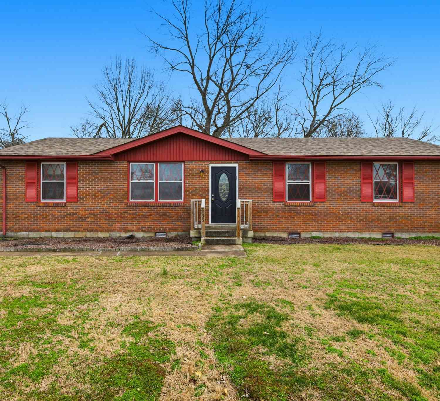 Homes For Sale - 235 Southburn Dr<br/> Sumner County County, Hendersonville, TN 37075