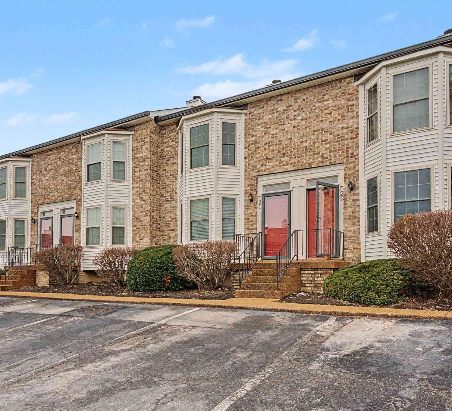 Townhouse For Sale - 250 Sanders Ferry Rd #21<br/> Sumner County County, Hendersonville, TN 37075