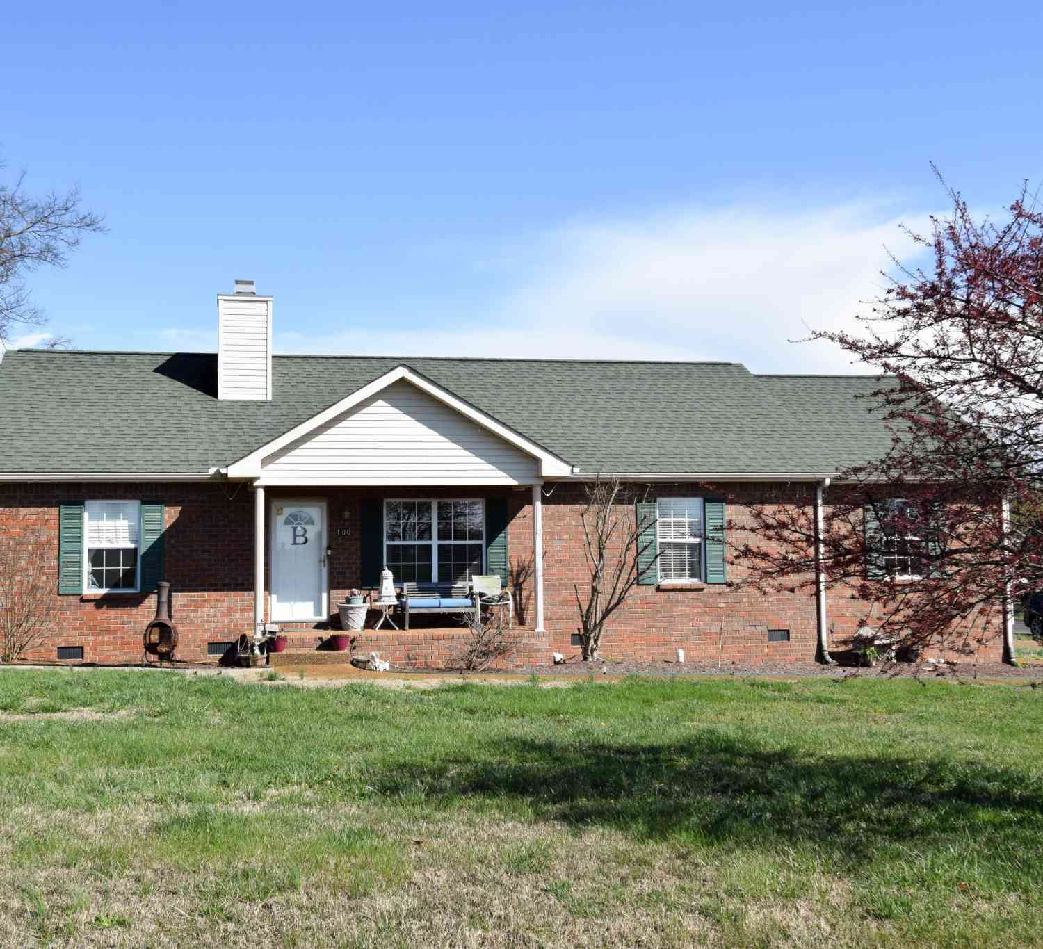 Homes For Sale - 100 Megann Dr<br/> Sumner County County, Portland, TN 37148