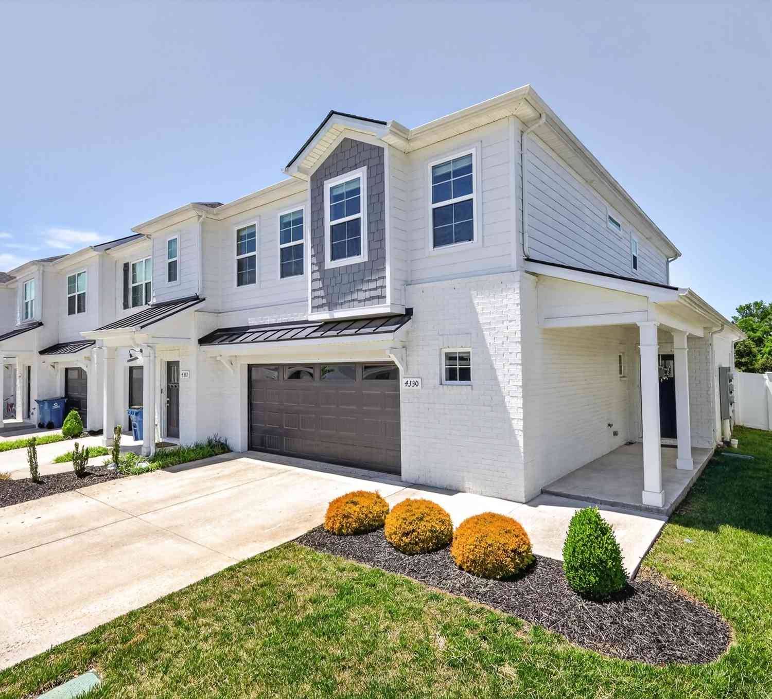 Townhouse For Sale - 4330 Spyglass Dr<br/> Murfreesboro, TN 37127