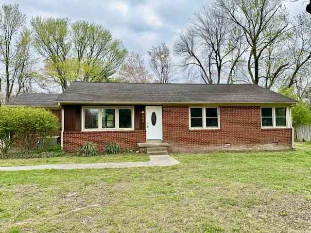 Homes For Sale - 406 Foxboro Ln<br/> Coffee County County, Tullahoma, TN 37388