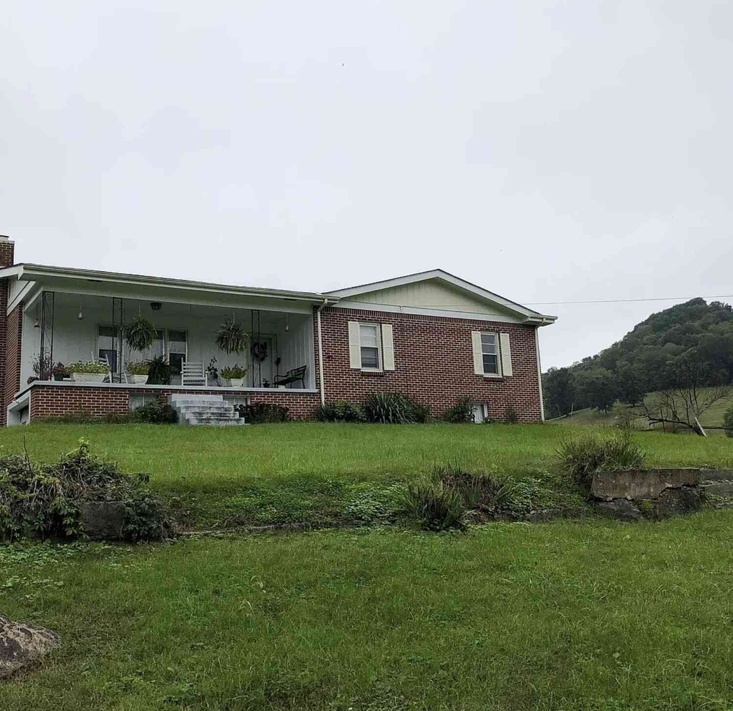 Homes For Sale - 11 Stonewall Hwy<br/> Carthage, TN 37030
