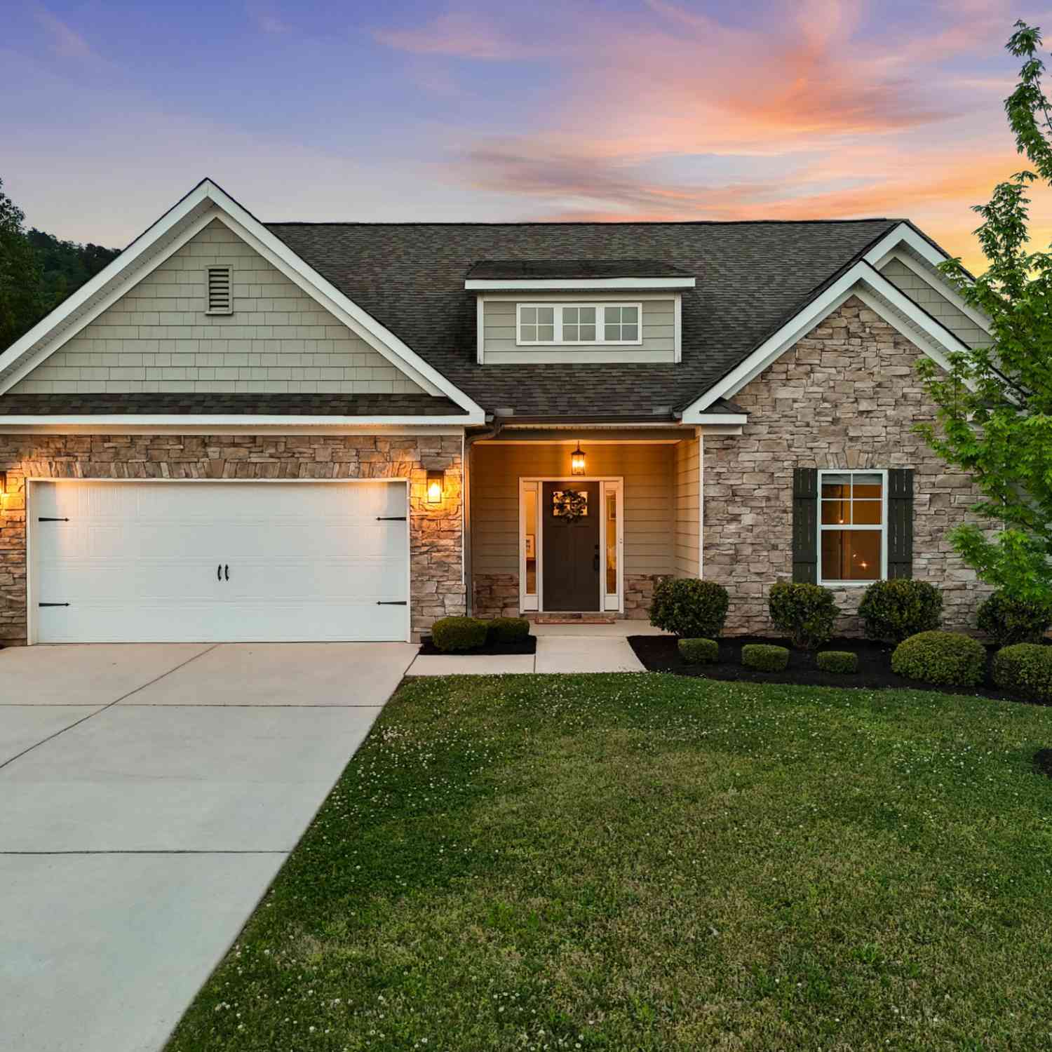 Homes For Sale - 9814 Haven Port Lane<br/> Ooltewah, TN 37363