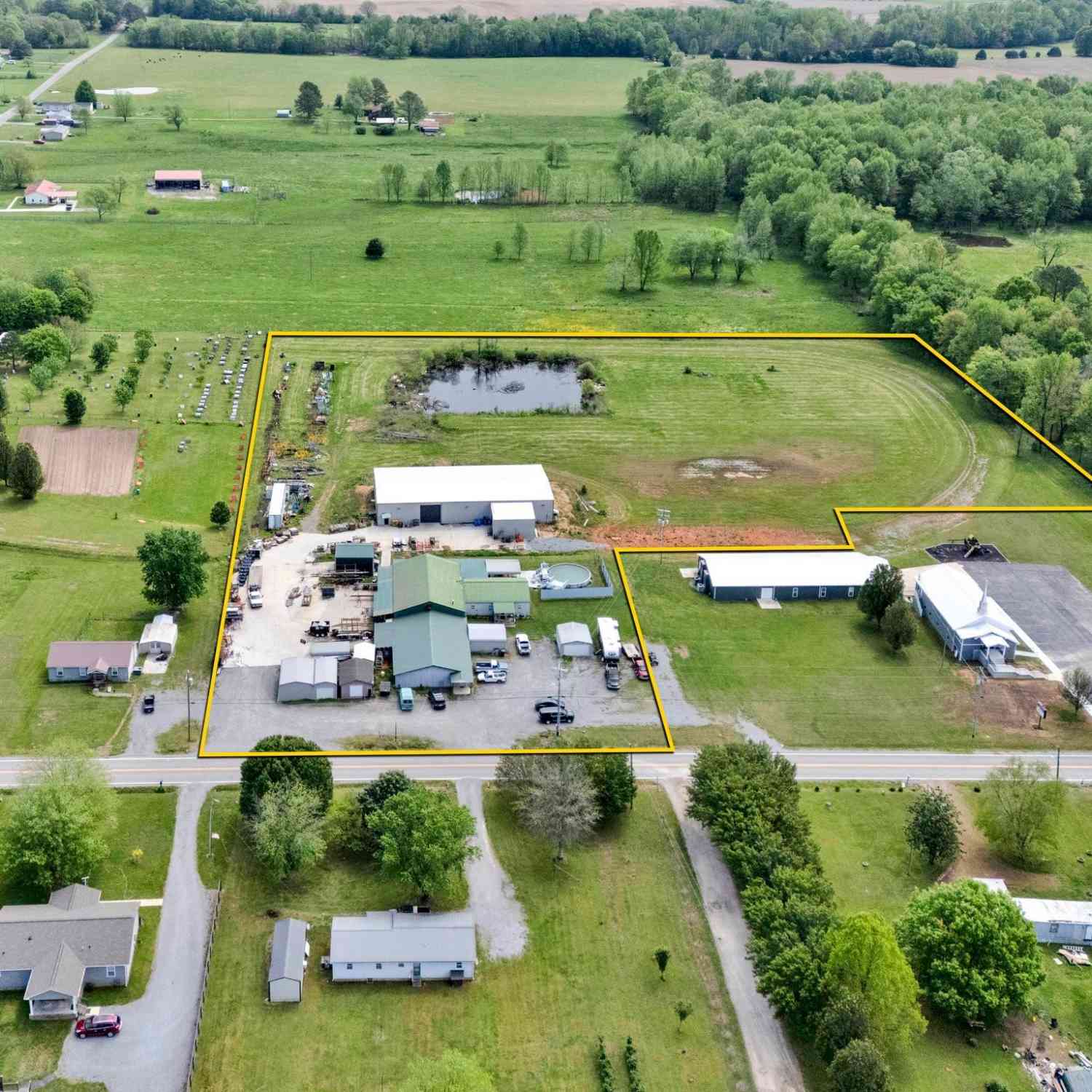 Homes For Sale - 51 N Vanntown School Rd<br/> Flintville, TN 37335