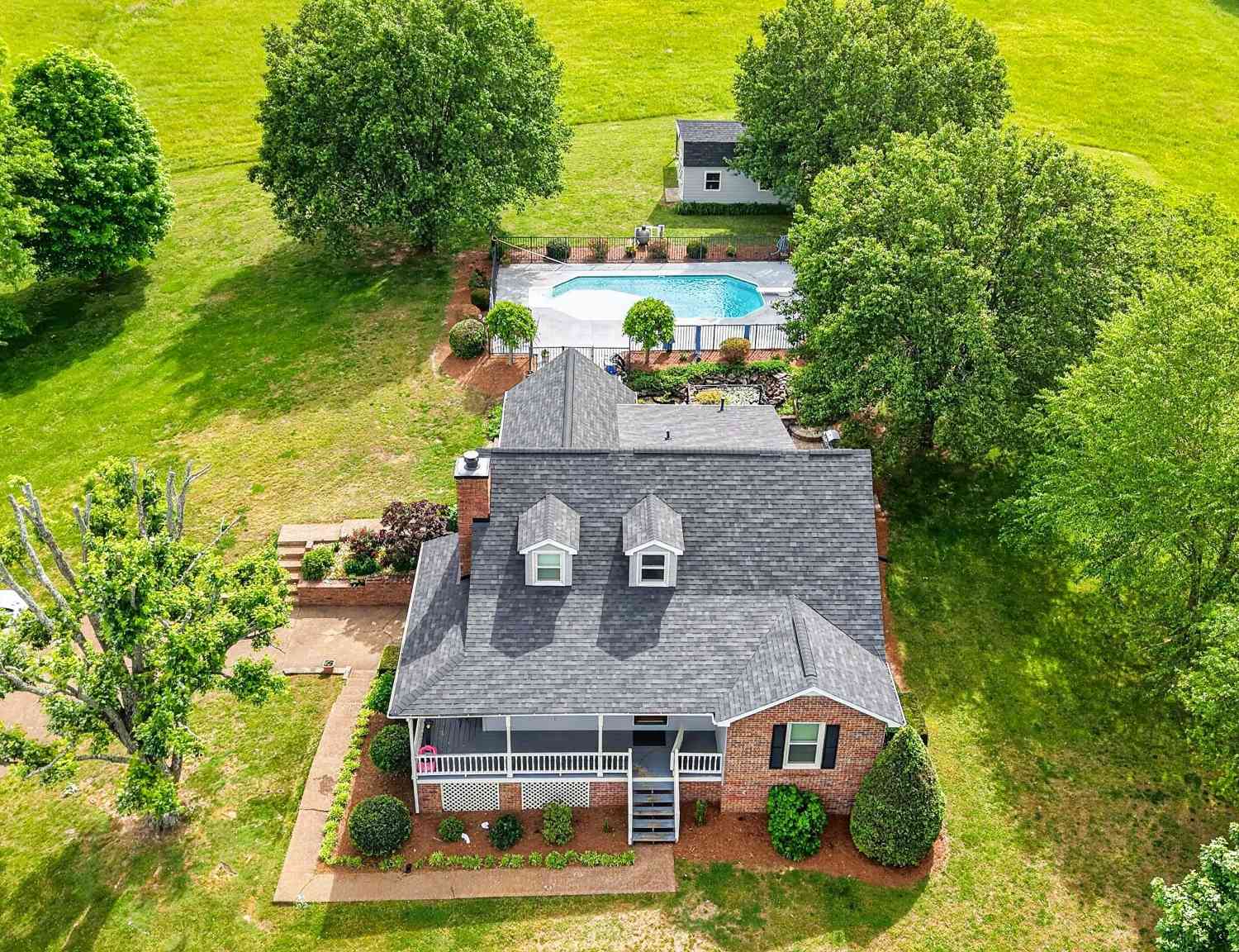 Homes For Sale - 3146 Old Greenbrier Pike<br/> Robertson County County, Greenbrier, TN 37073