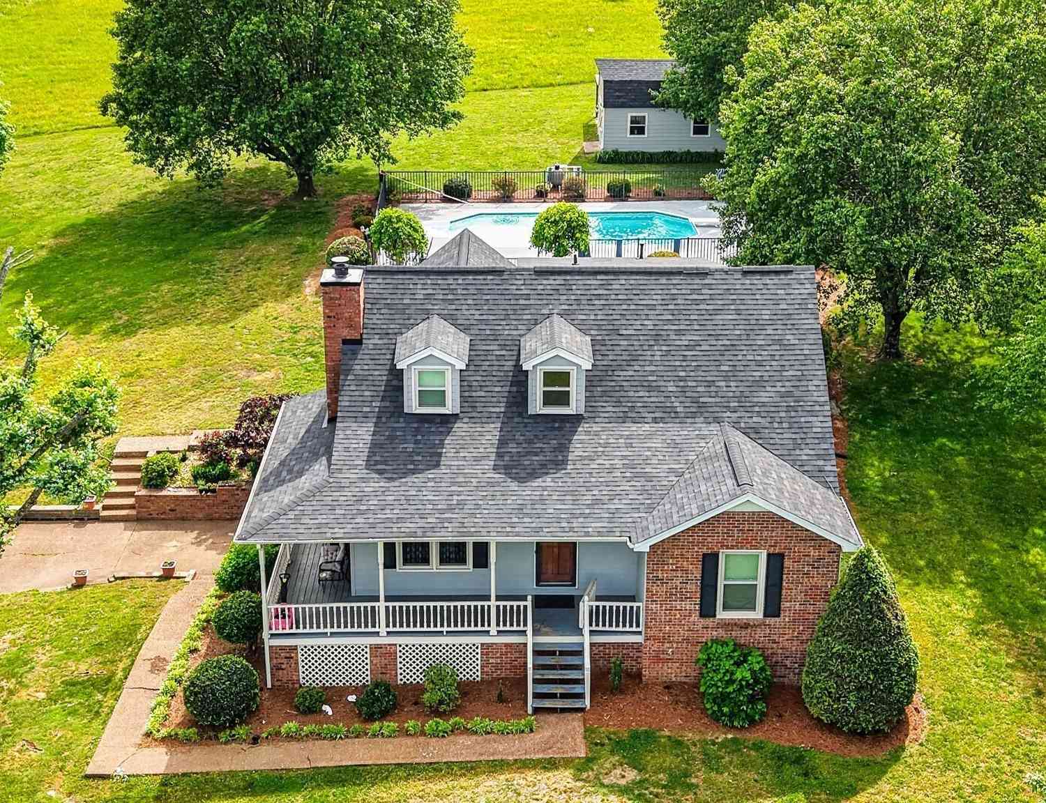 Homes For Sale - 3146 Old Greenbrier Pike<br/> Robertson County County, Greenbrier, TN 37073