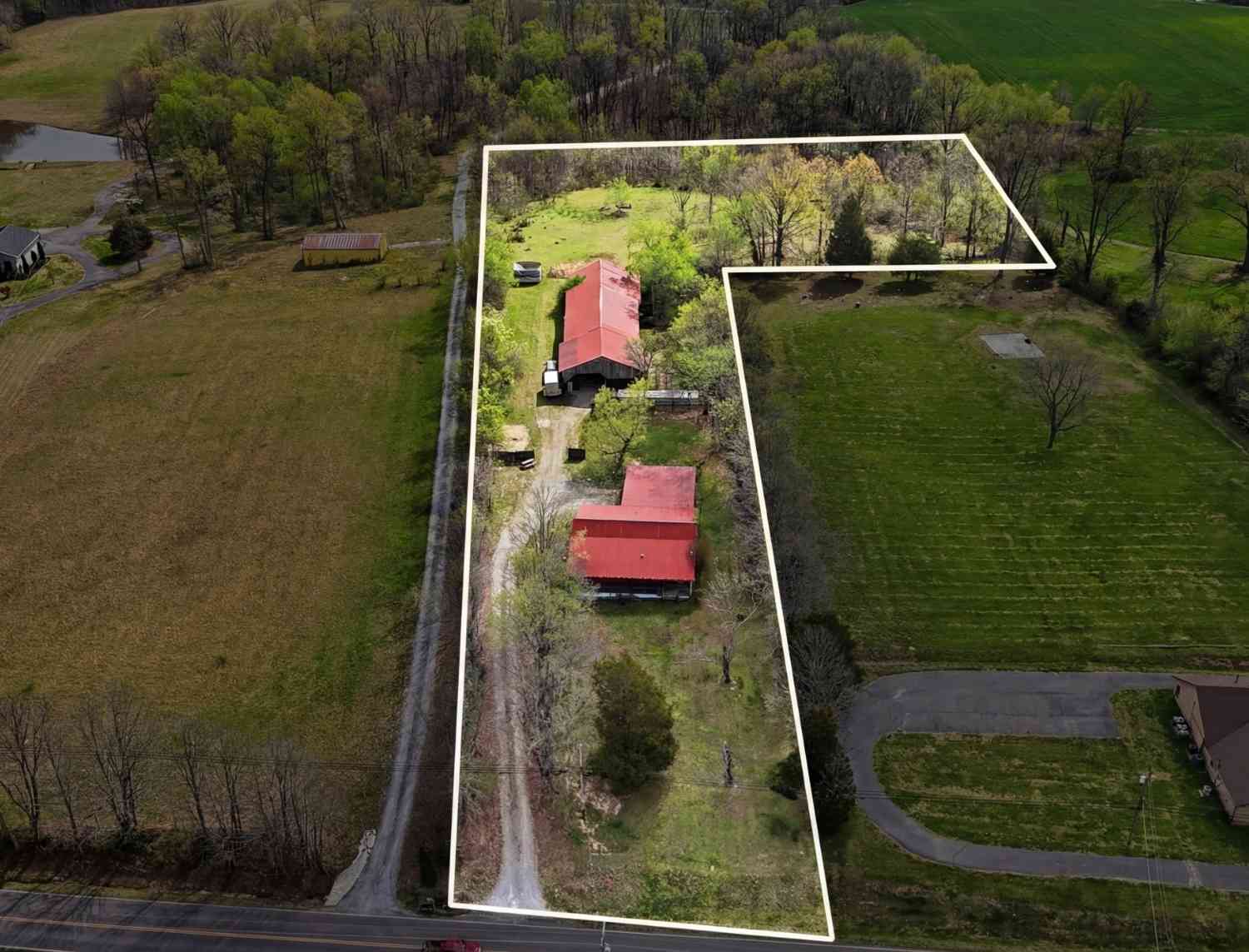 Homes For Sale - 5977 Old Highway 431<br/> Robertson County County, Springfield, TN 37172