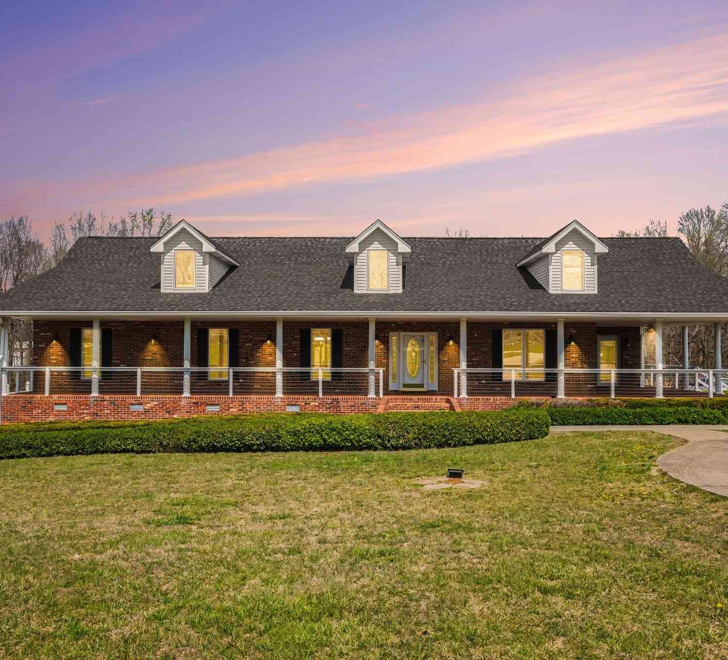 Homes For Sale - 11948 Betts Rd<br/> Robertson County County, Greenbrier, TN 37073