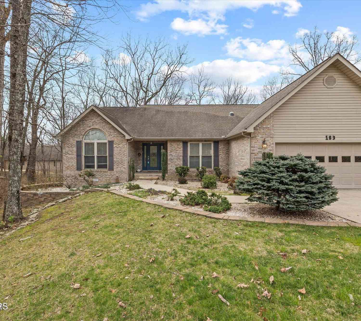 Homes For Sale - 183 Trentwood Drive<br/> Crossville, TN 38558
