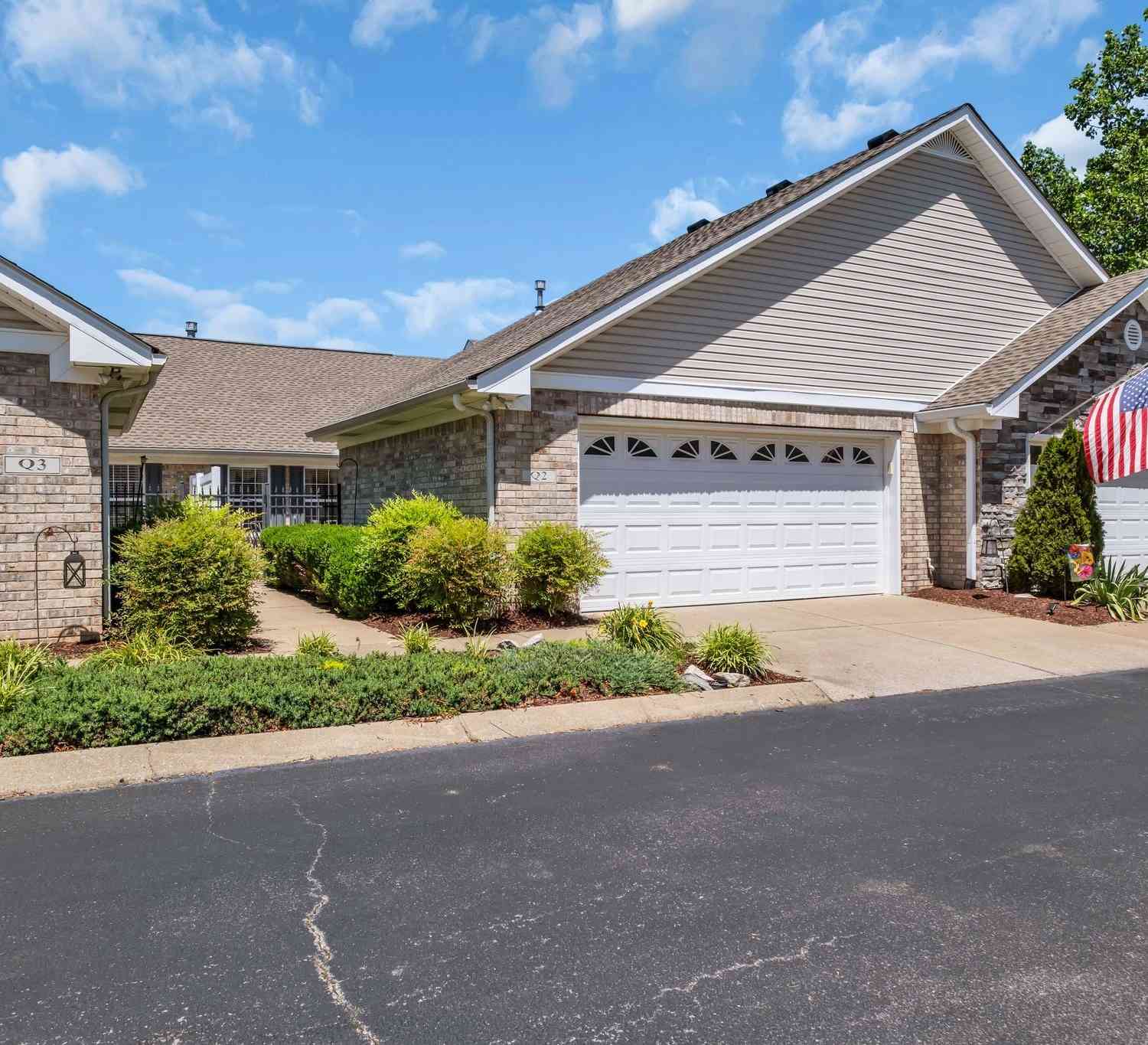 Condo For Sale - 800 S Brown Ln #Q2<br/> Gallatin, TN 37066
