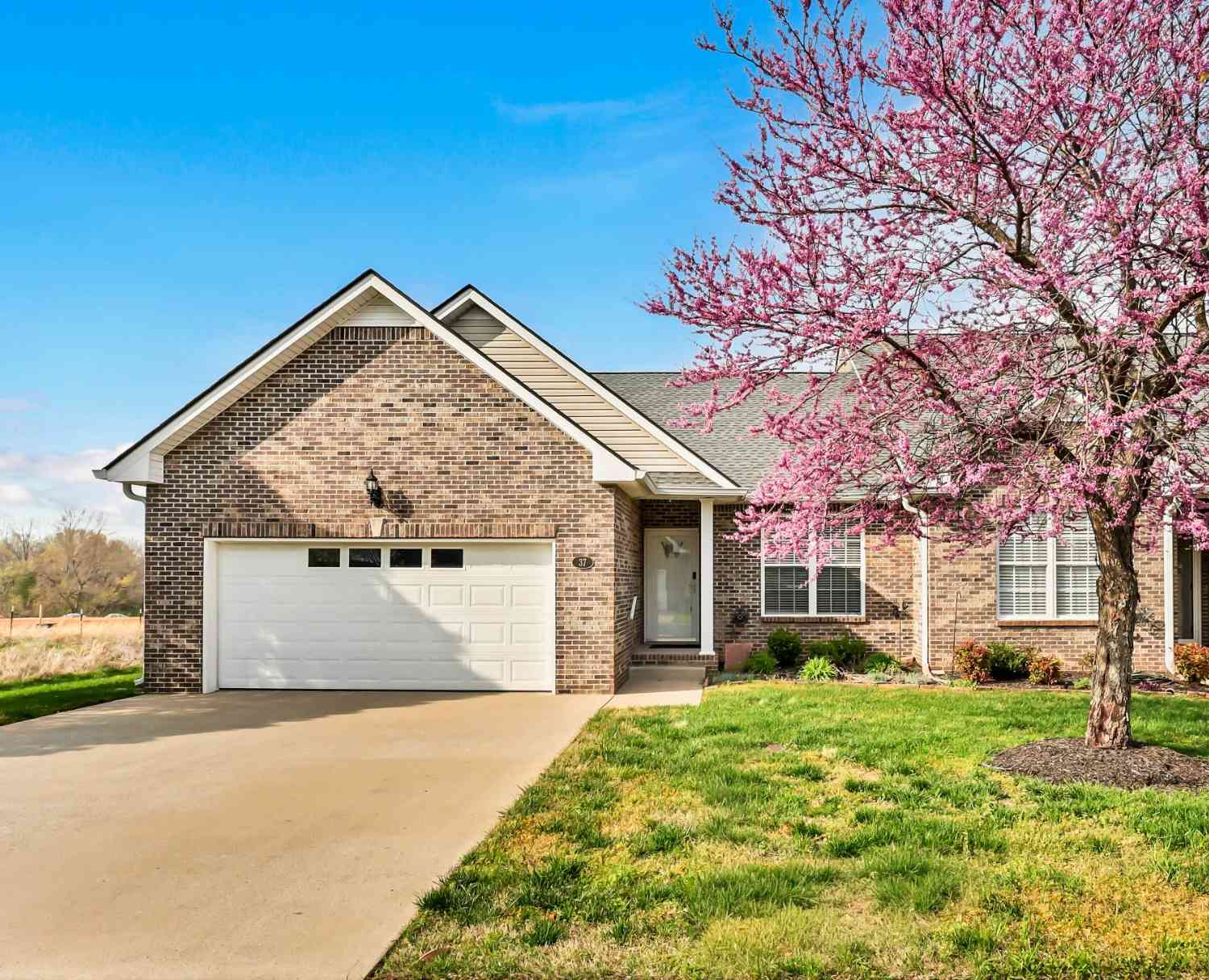Condo For Sale - 37 Townsend Way #37<br/> Clarksville, TN 37043