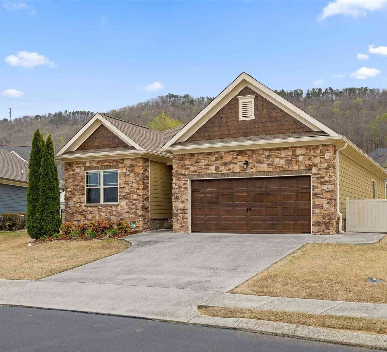 Homes For Sale - 8442 Deer Run Circle<br/> Ooltewah, TN 37363