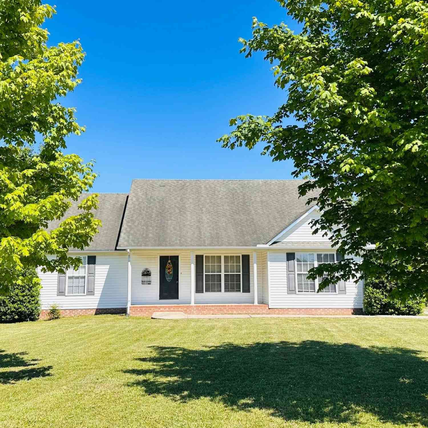Homes For Sale - 223 Greenwood Dr<br/> Dekalb County, Smithville, TN 37166
