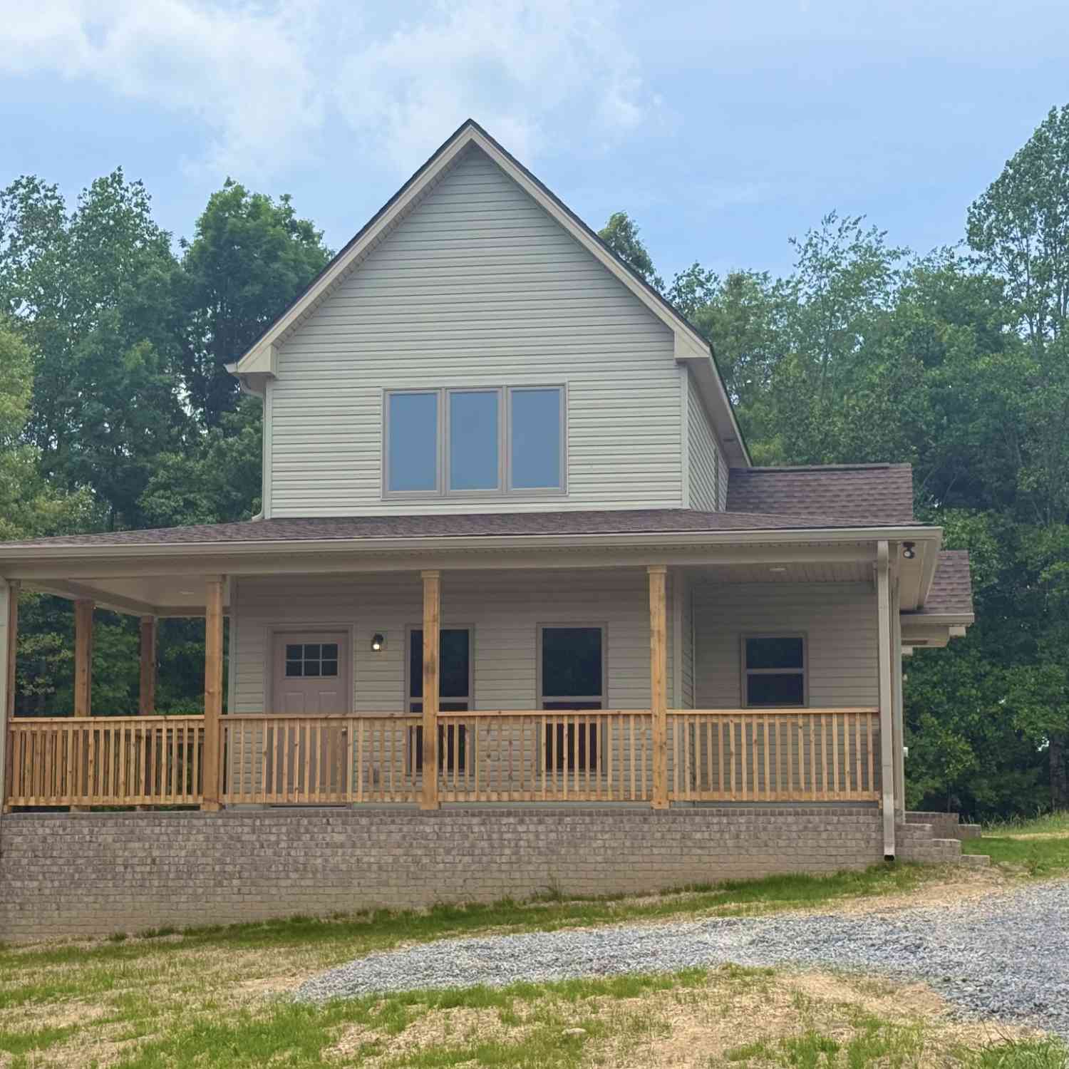 Homes For Sale - 176 Redbird Lane<br/> Macon County, Lafayette, TN 37083