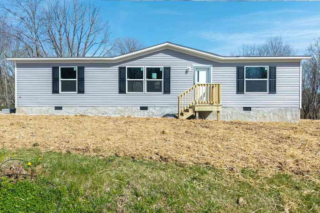 Mobile Home For Sale - 206 Church St<br/> Van Buren County, Spencer, TN 38585