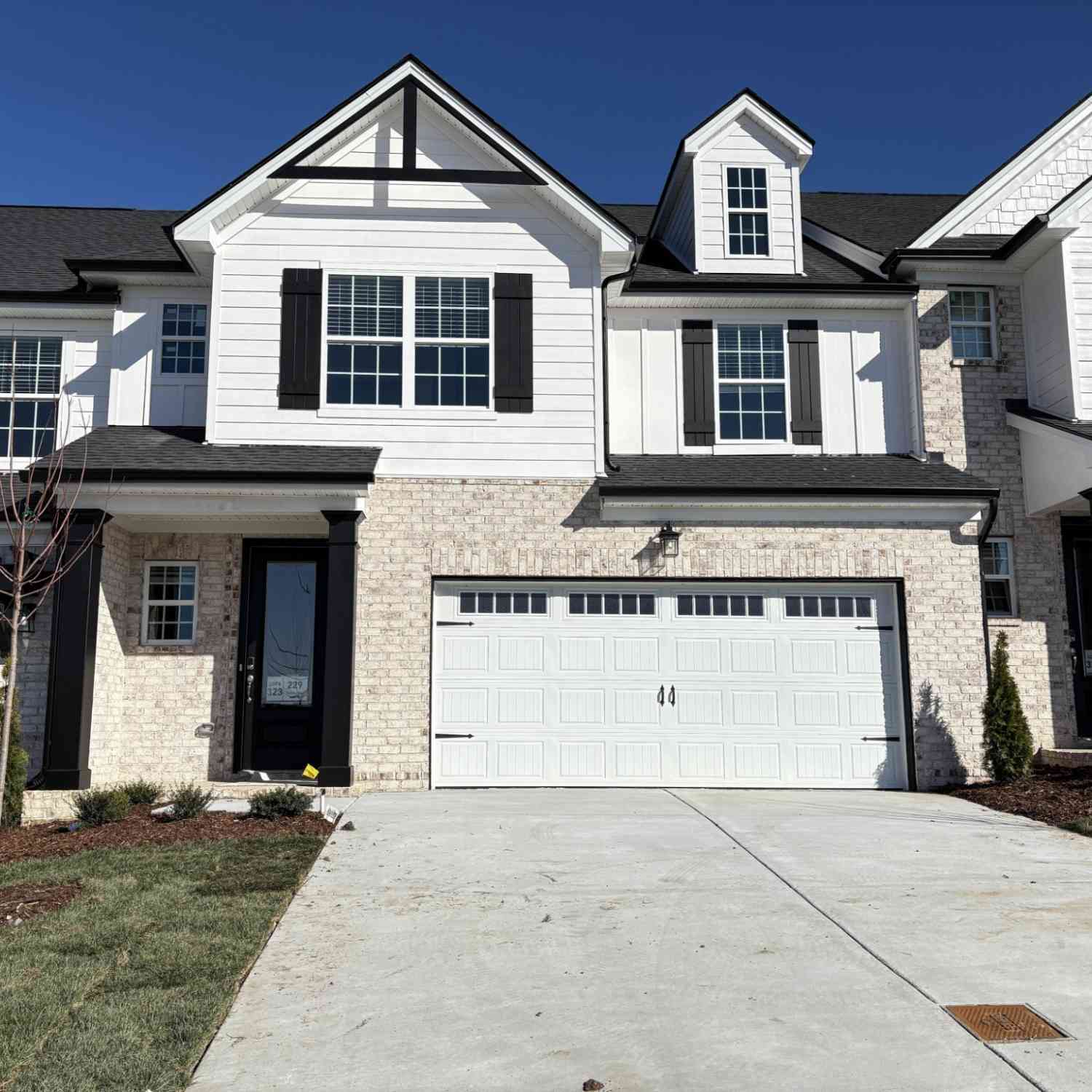 Townhouse For Sale - 229 Glencrest Drive Lot 323<br/> Hendersonville, TN 37075