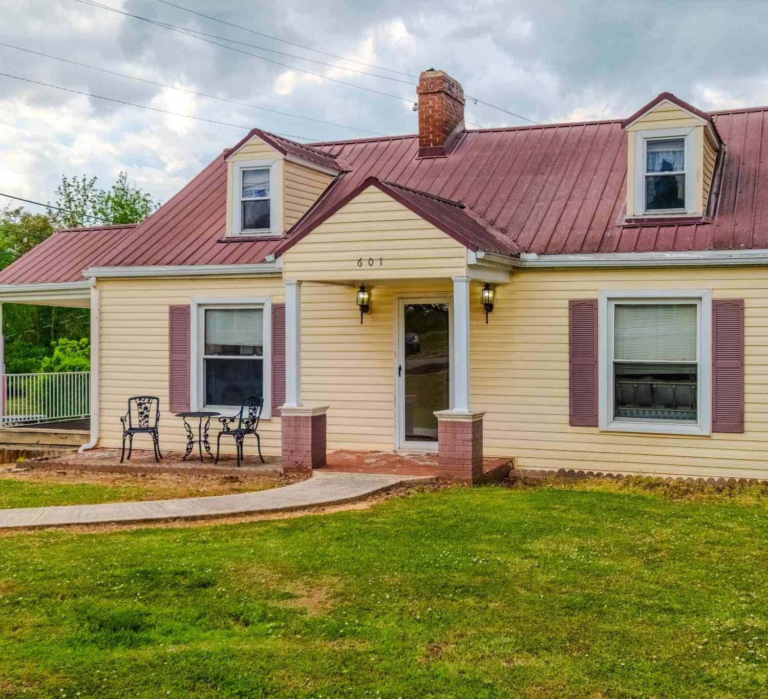 Homes For Sale - 601 N Spring St<br/> Warren County County, McMinnville, TN 37110